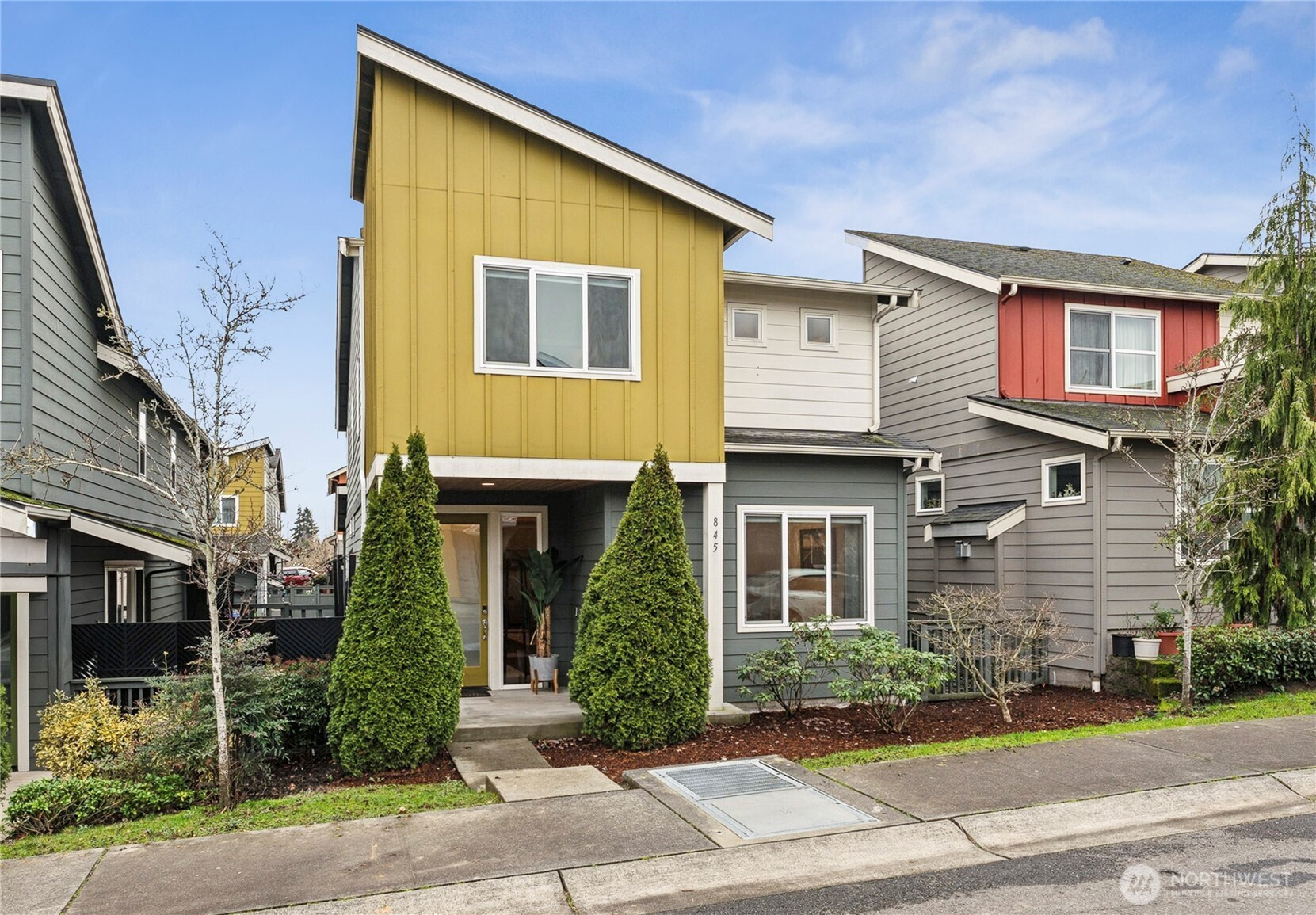845 SW 96th Place, Seattle, WA 98106