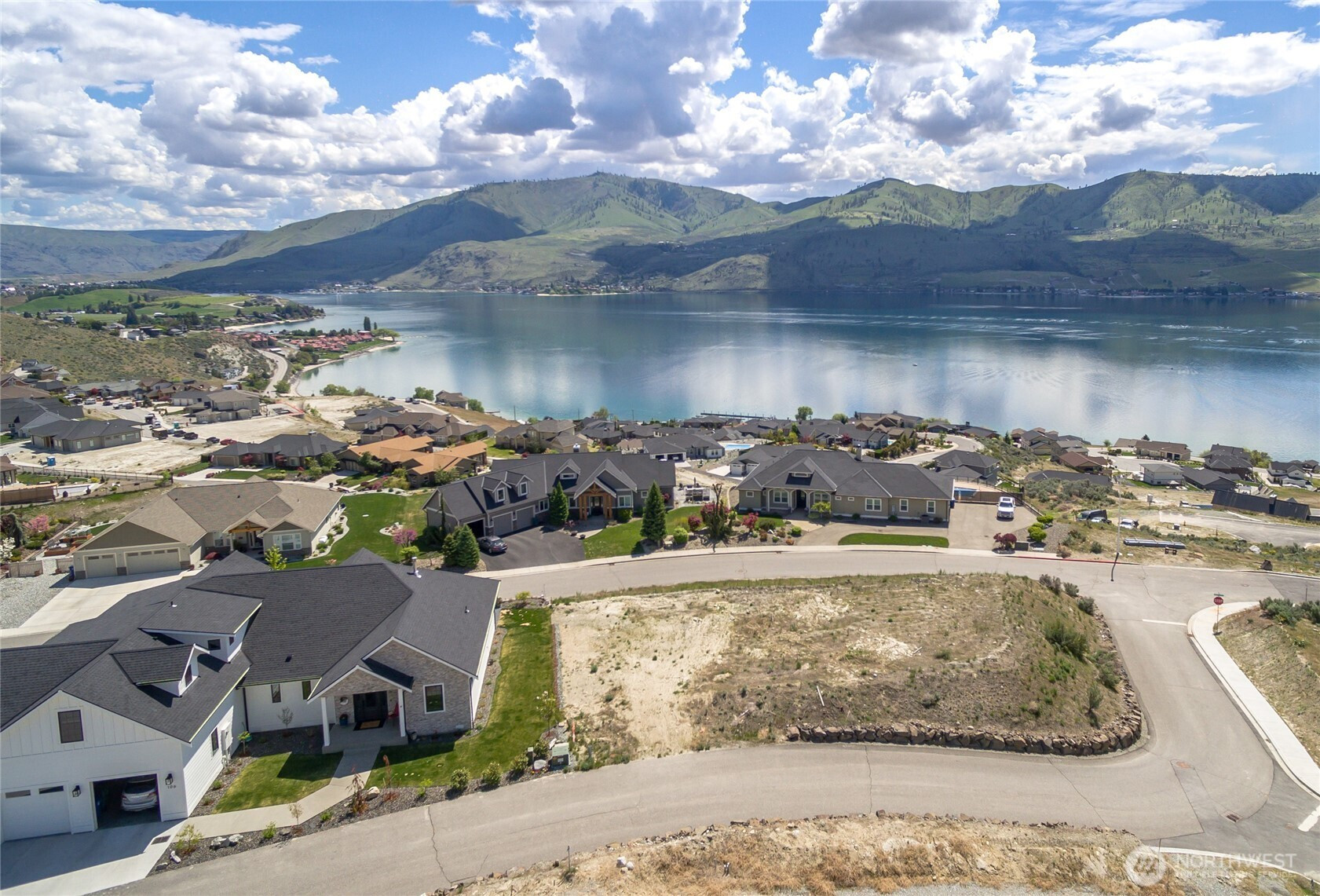 104 Lake Ridge Drive, Chelan, WA 98816