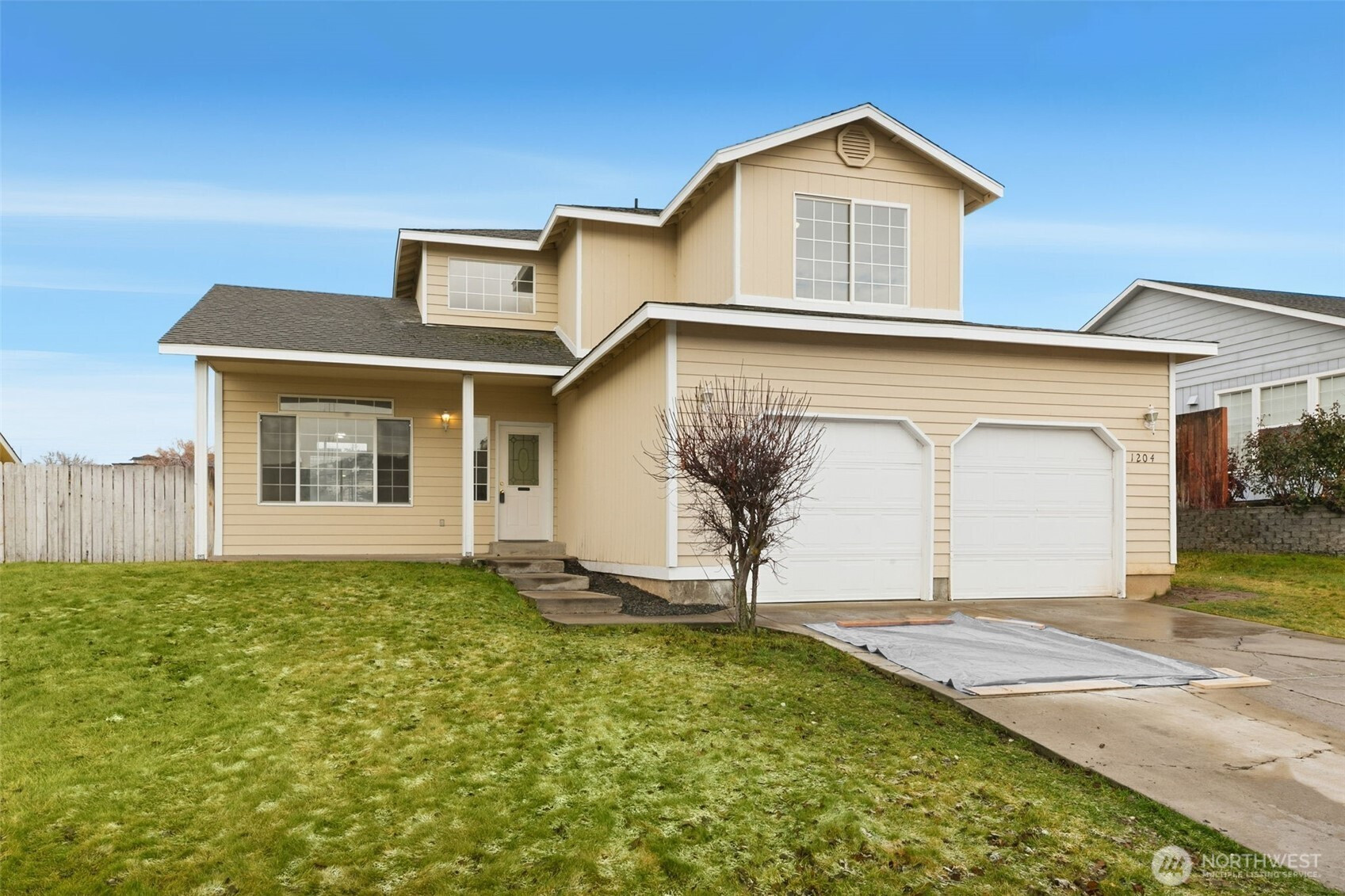 1204 W Home Avenue, Selah, WA 98942