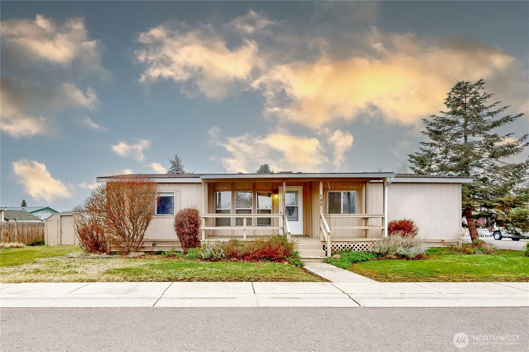 589 Criscola Avenue, College Place, WA 99324