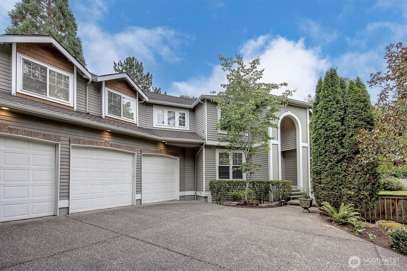 414 10th Street S, Kirkland, WA 98033
