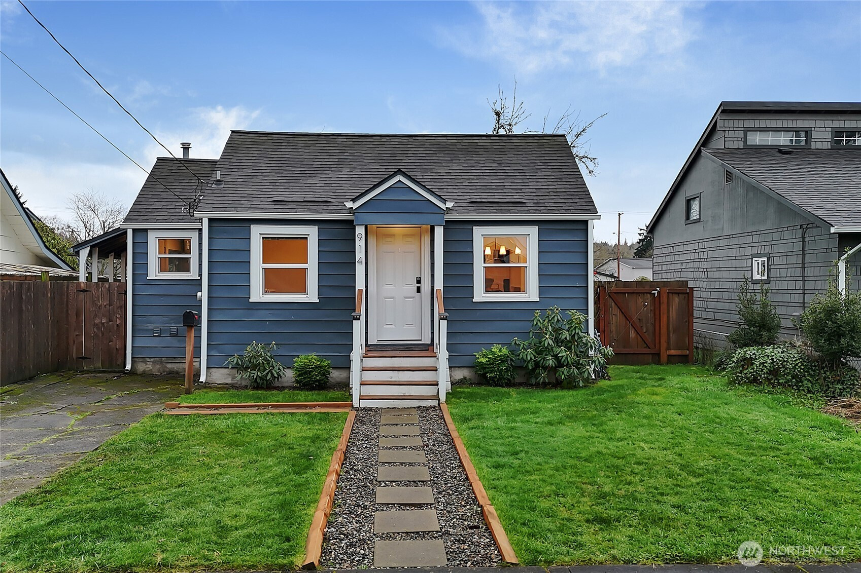 914 6th Avenue SW, Puyallup, WA 98371