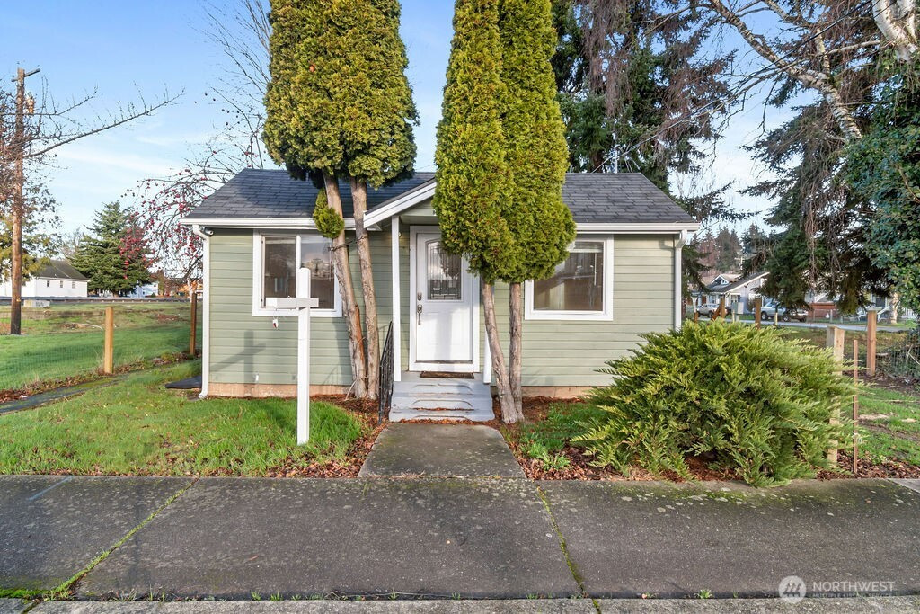 107 E Section Street, Mount Vernon, WA 98273