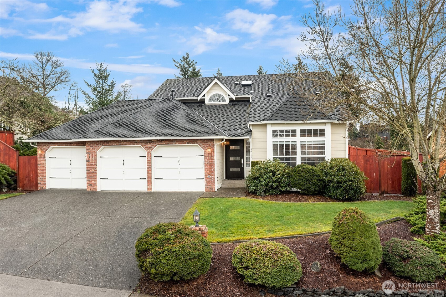 3417 Broadmoor Drive NE, Tacoma, WA 98422