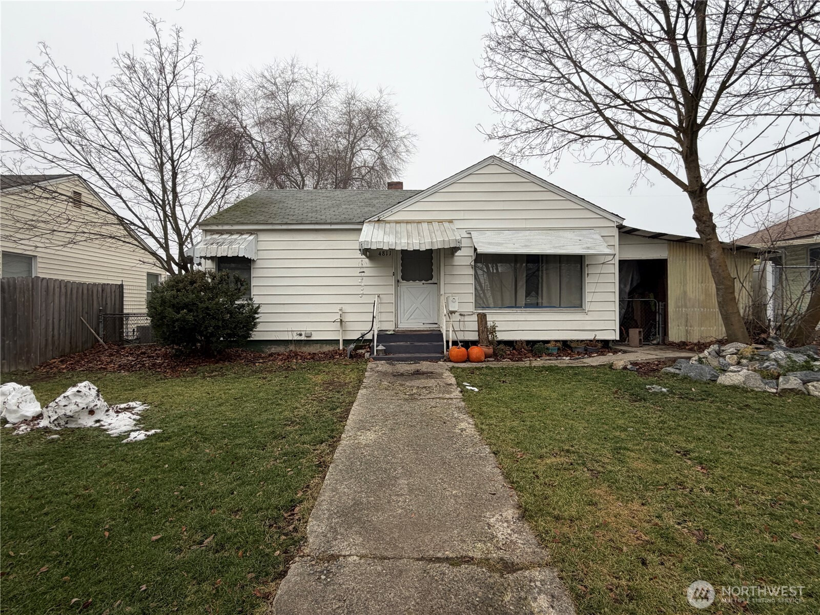 4811 N Oak St, Spokane, WA 99205