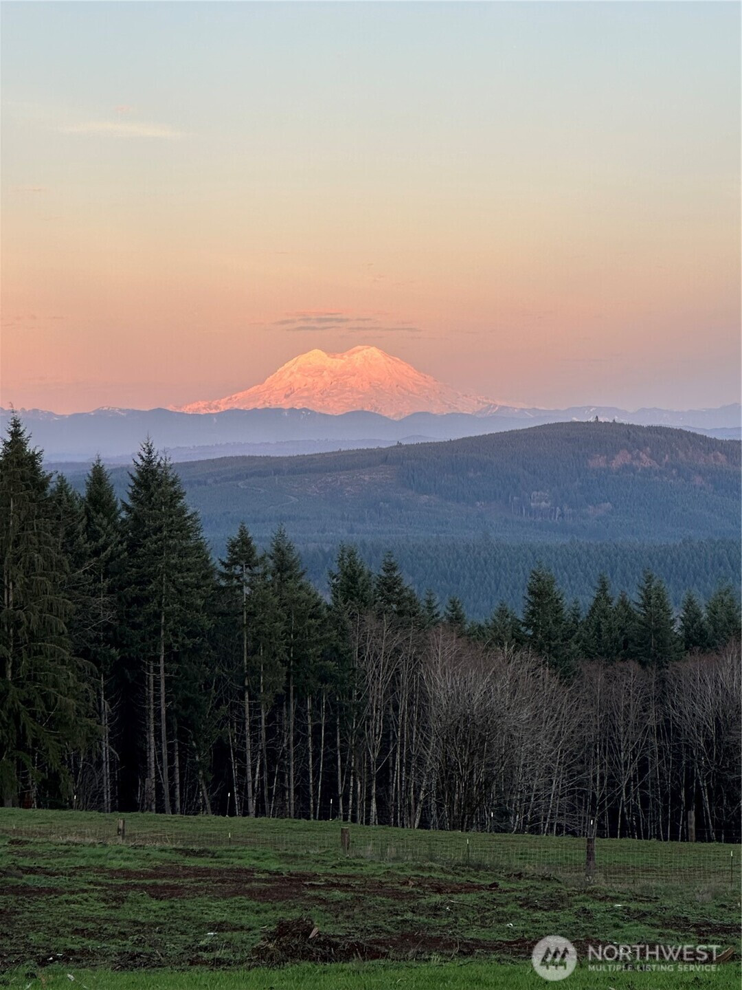 204 Suncrest Drive, Castle Rock, WA 98611