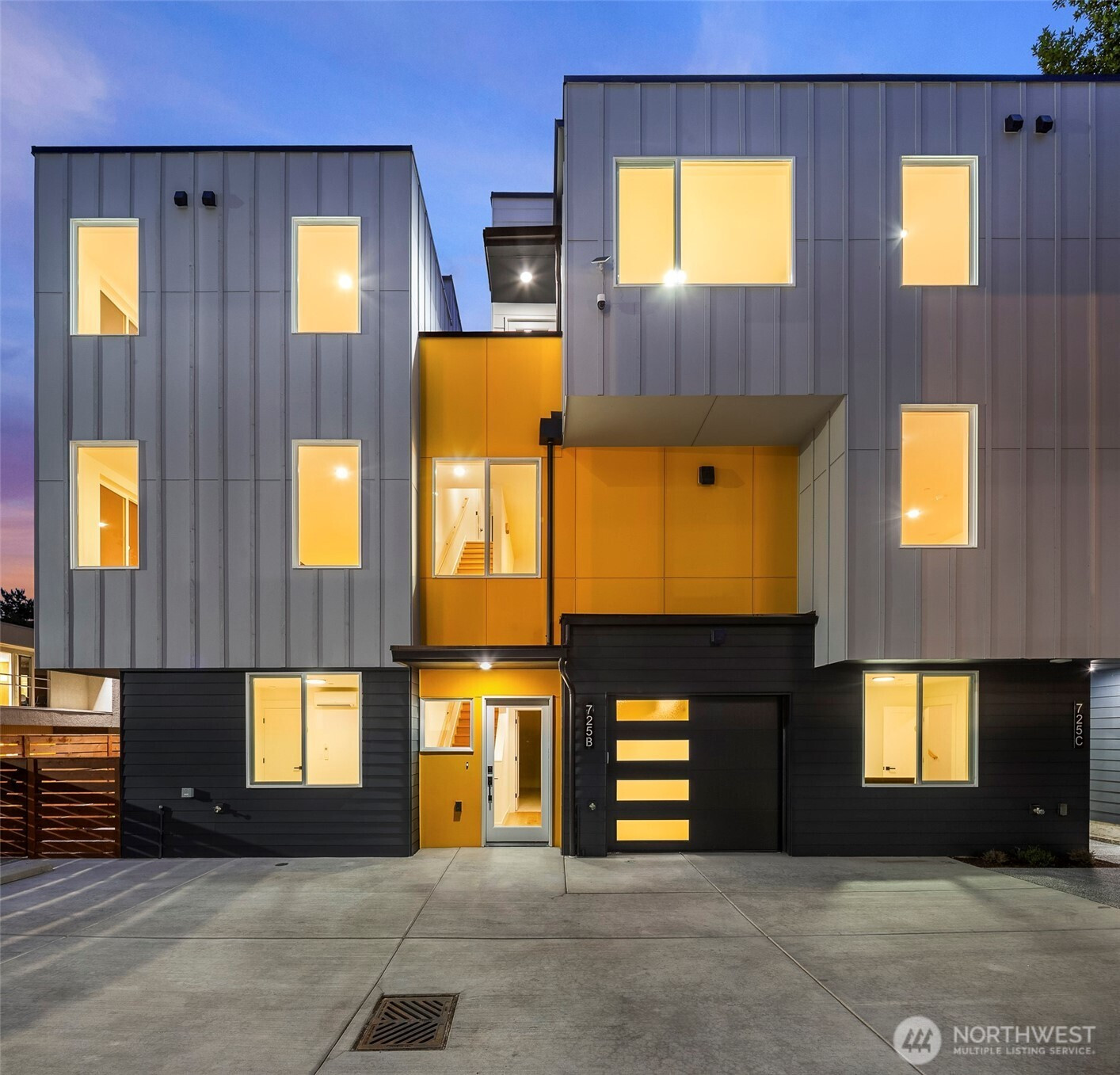 725 18th Avenue, Seattle, WA 98122