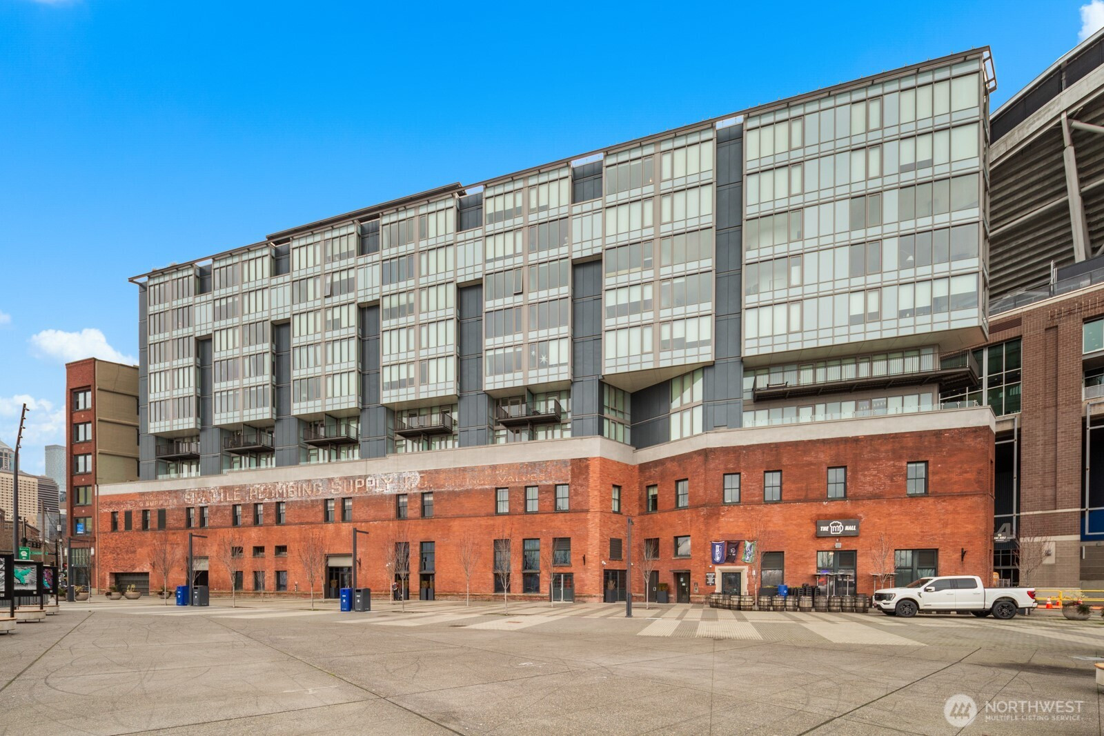 590 1st Avenue S, Seattle, WA 98104