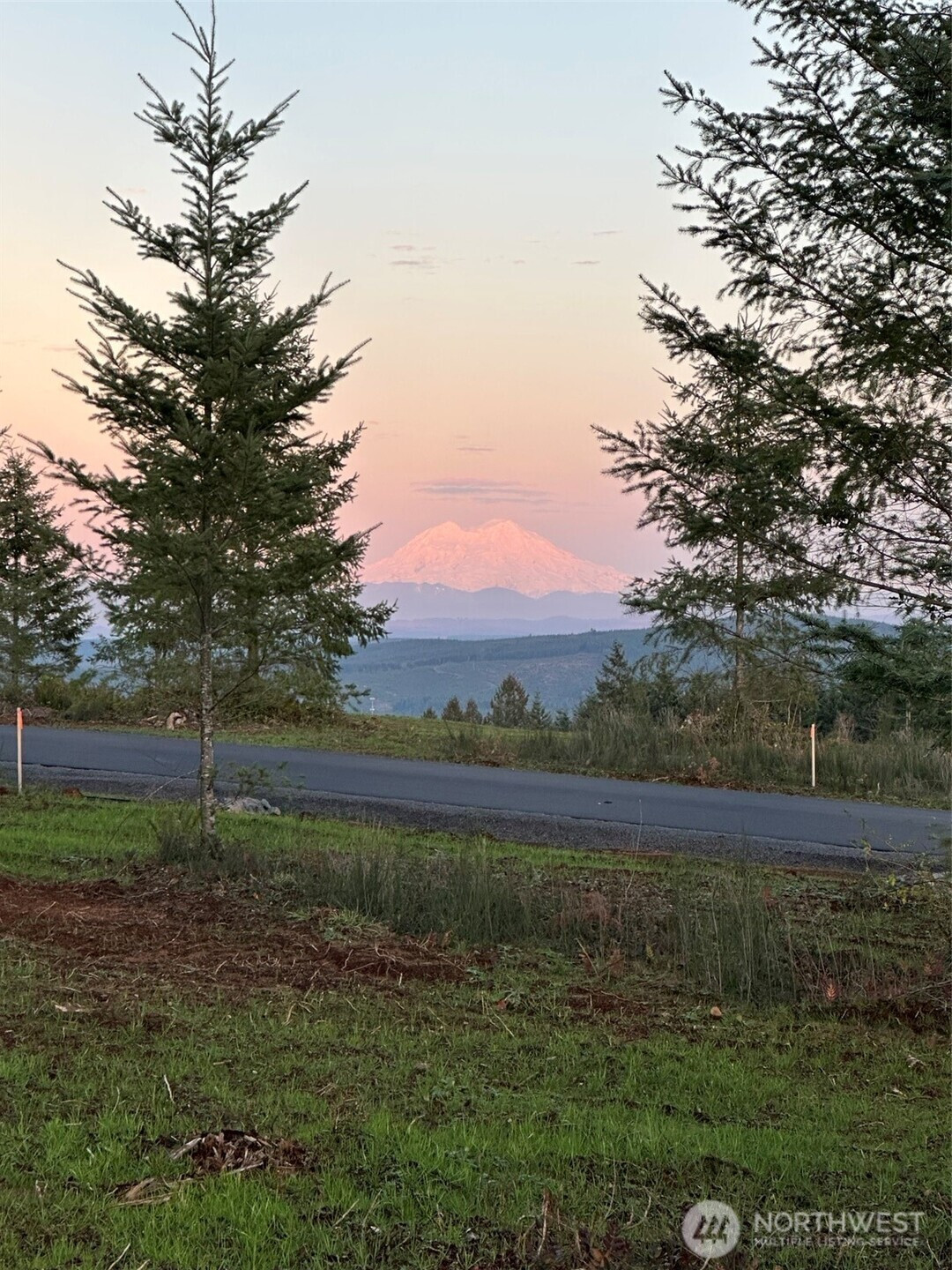 232 Suncrest Drive, Castle Rock, WA 98611