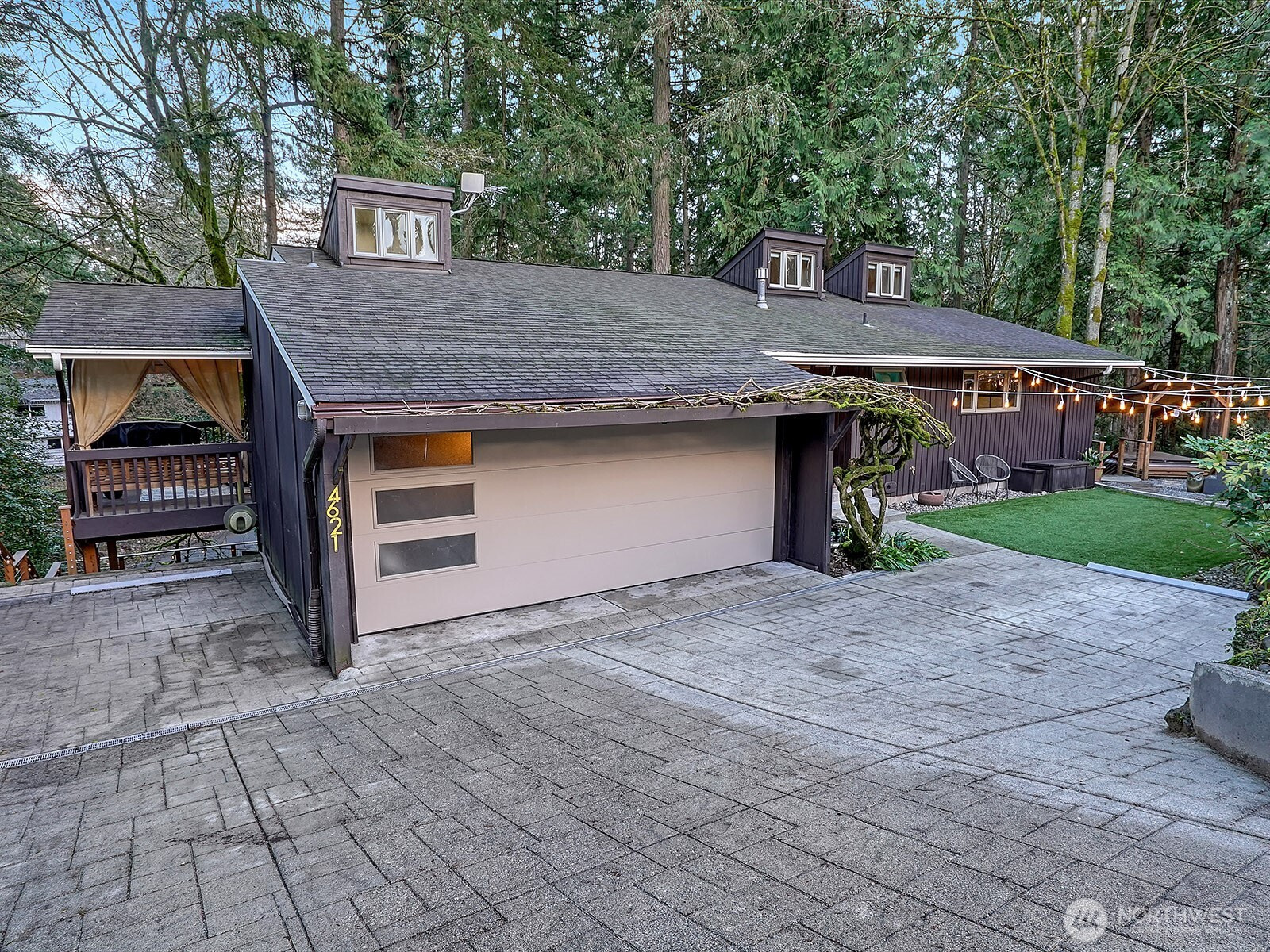 4621 NE 192nd Street, Lake Forest Park, WA 99155