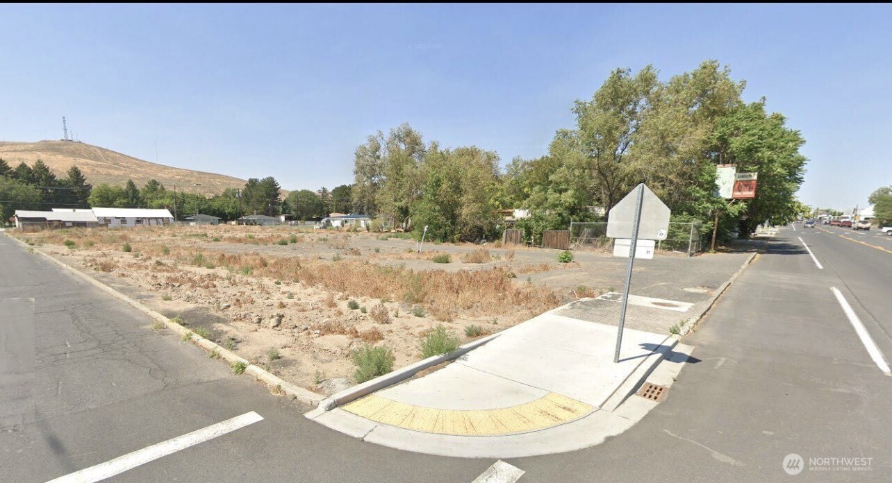 857 SW Basin St, Ephrata, WA 98823