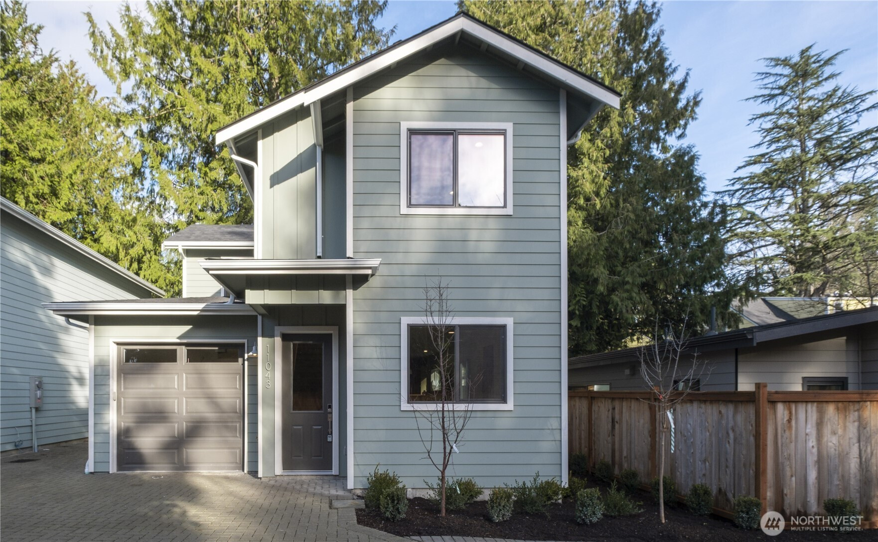 11043 19th Avenue NE, Seattle, WA 98125