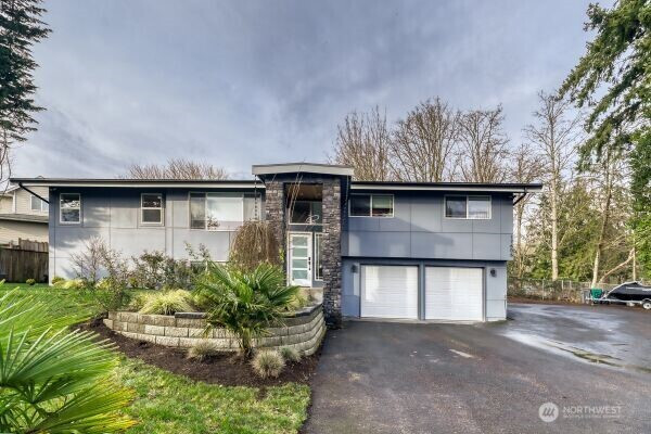 17606 Larch Way, Lynnwood, WA 98037