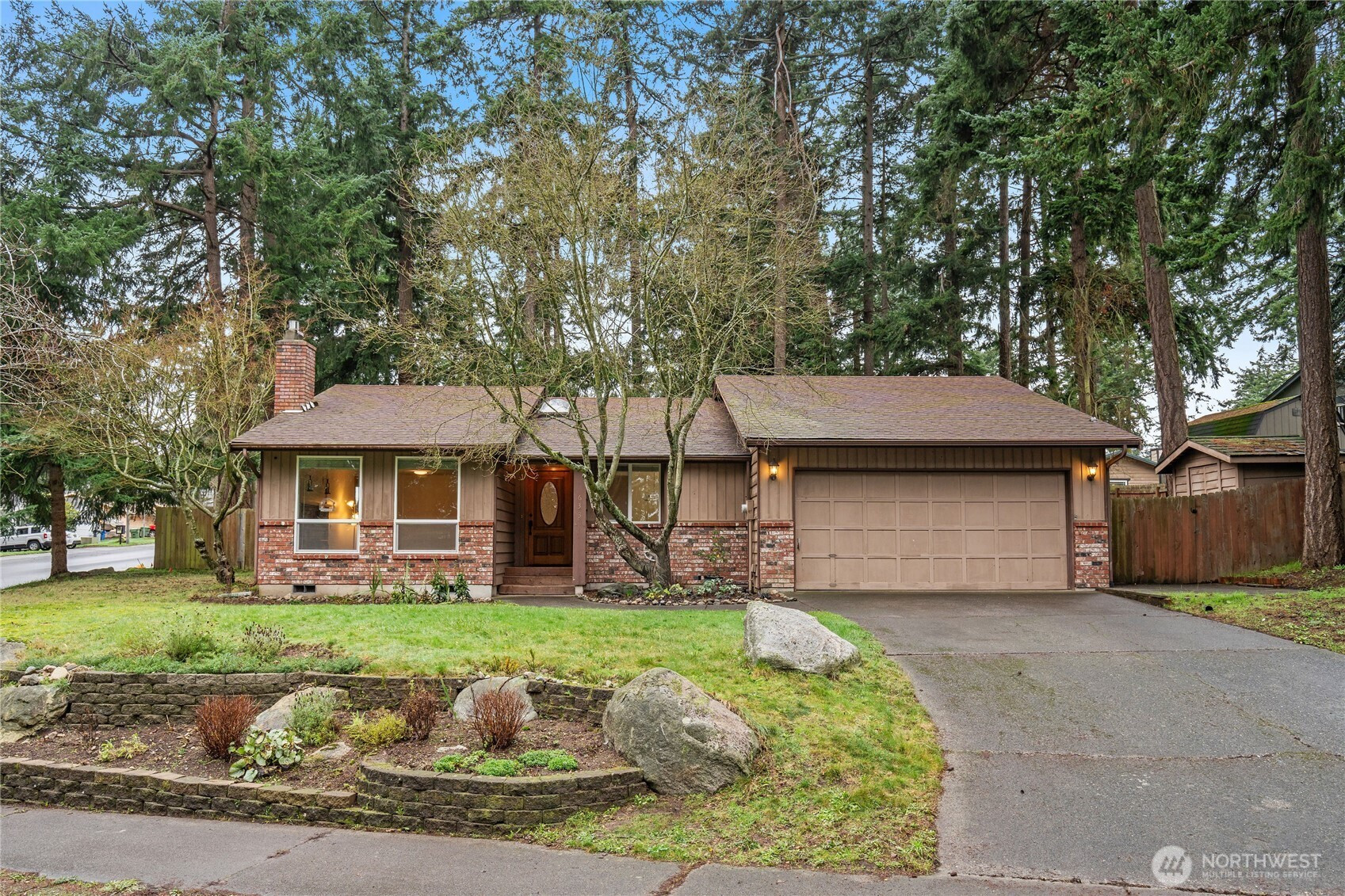 633 NW Cathlamet Drive, Oak Harbor, WA 98277