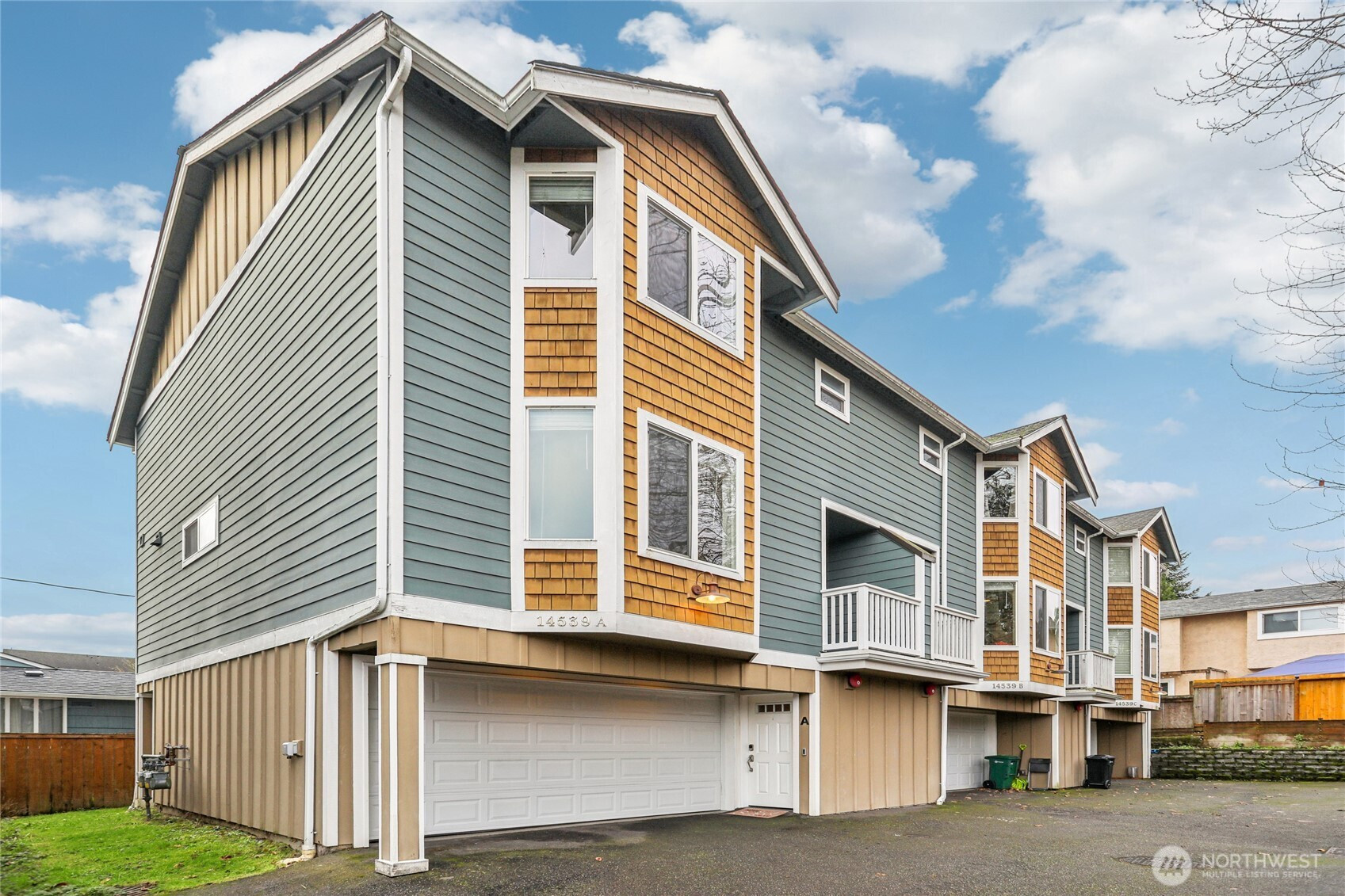 14539 32nd Avenue NE, Shoreline, WA 98155