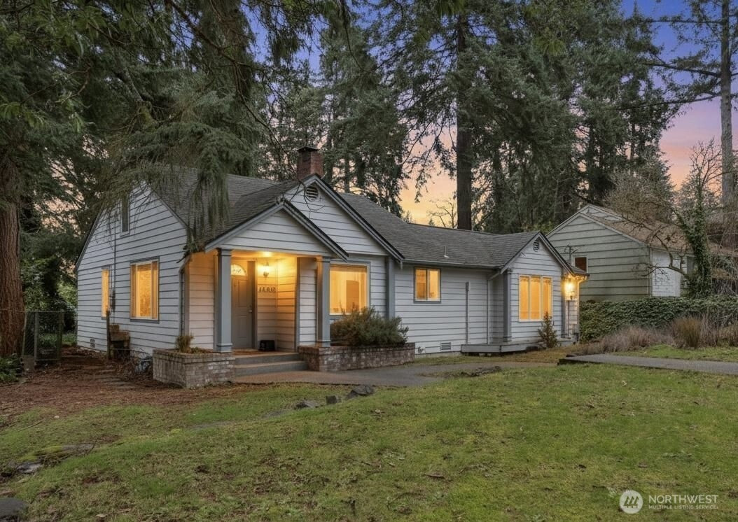 12818 8th Avenue NE, Seattle, WA 98125