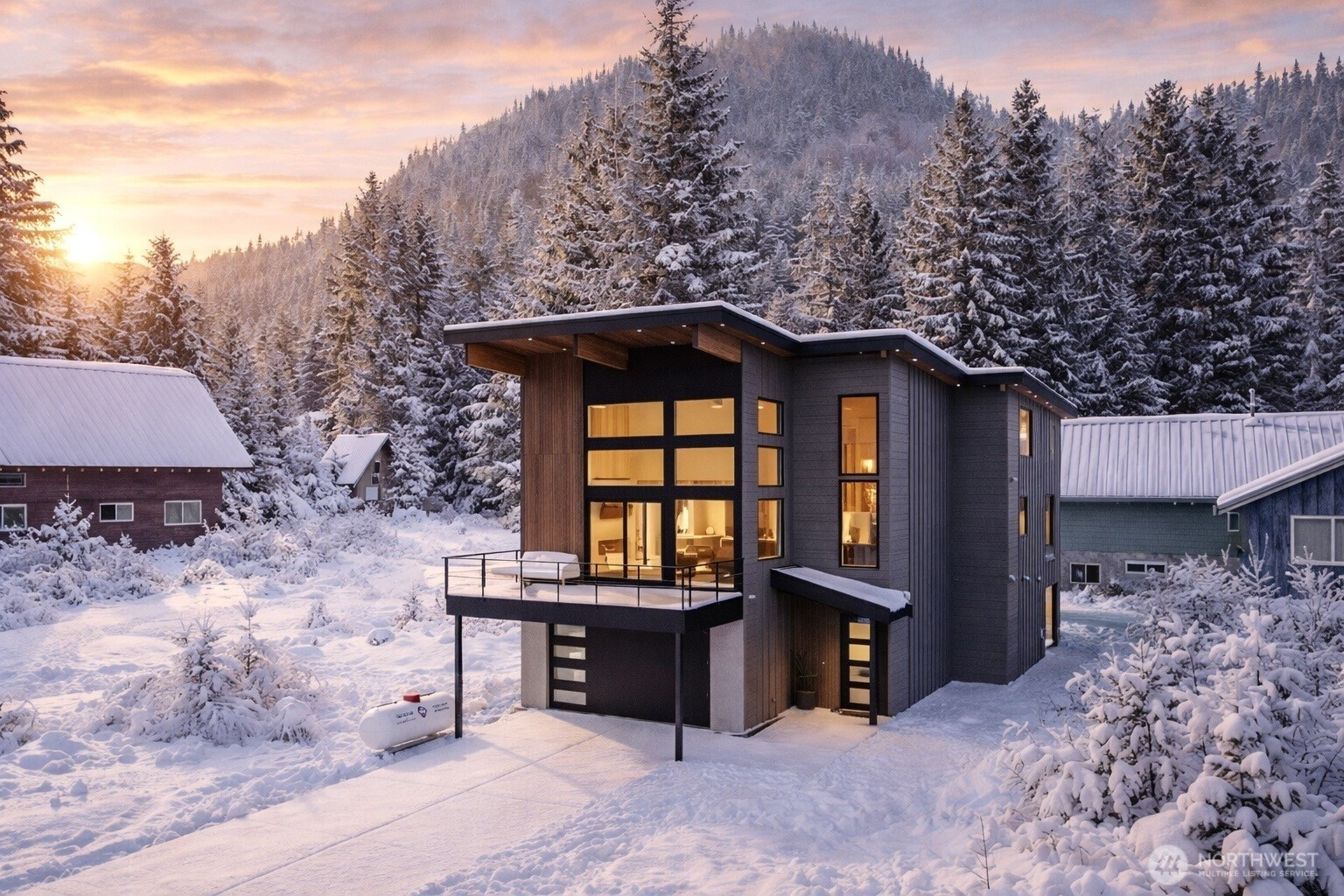 811 E Hyak Dr, Snoqualmie Pass, WA 98068