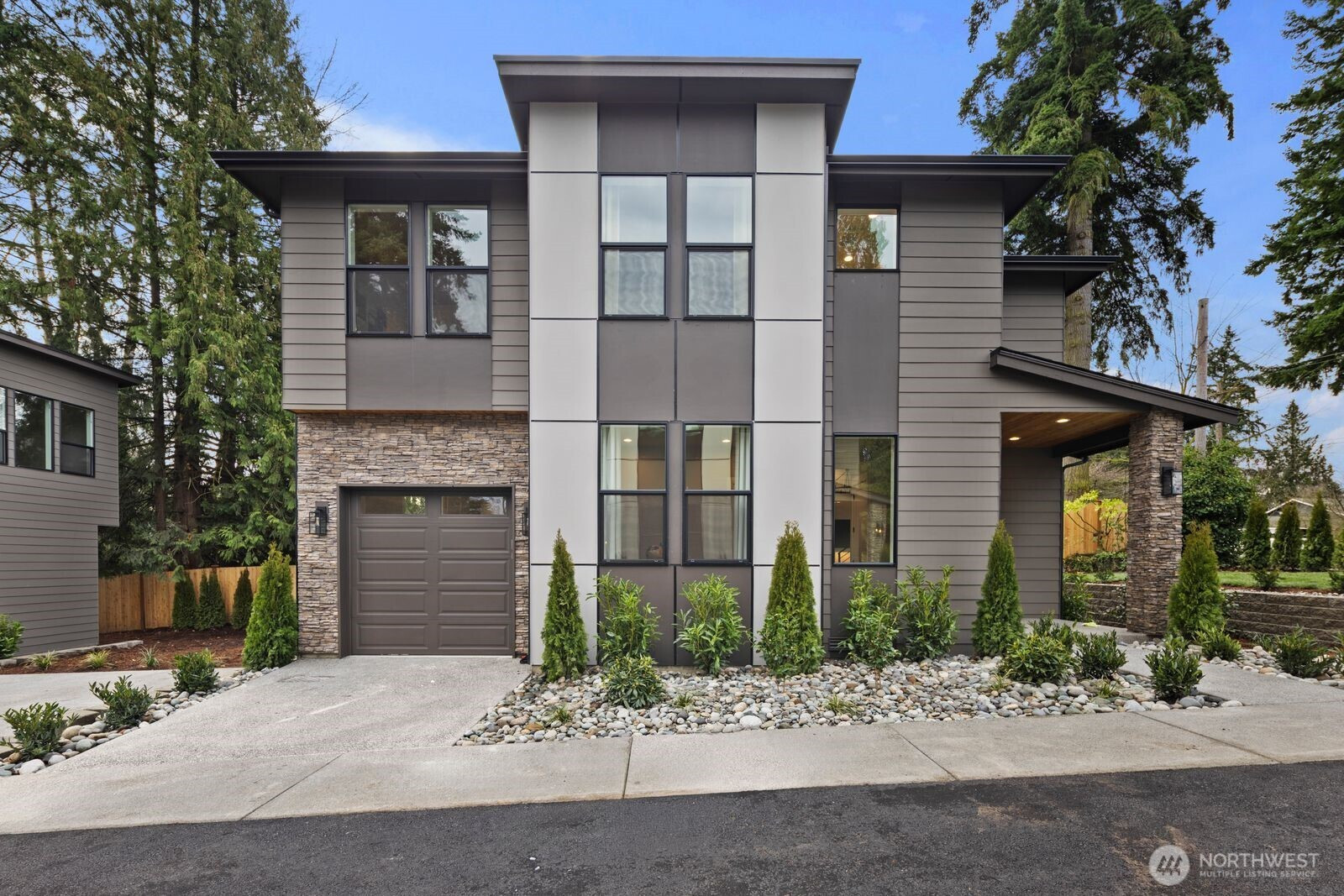 5014 114th Avenue NE, Kirkland, WA 98033