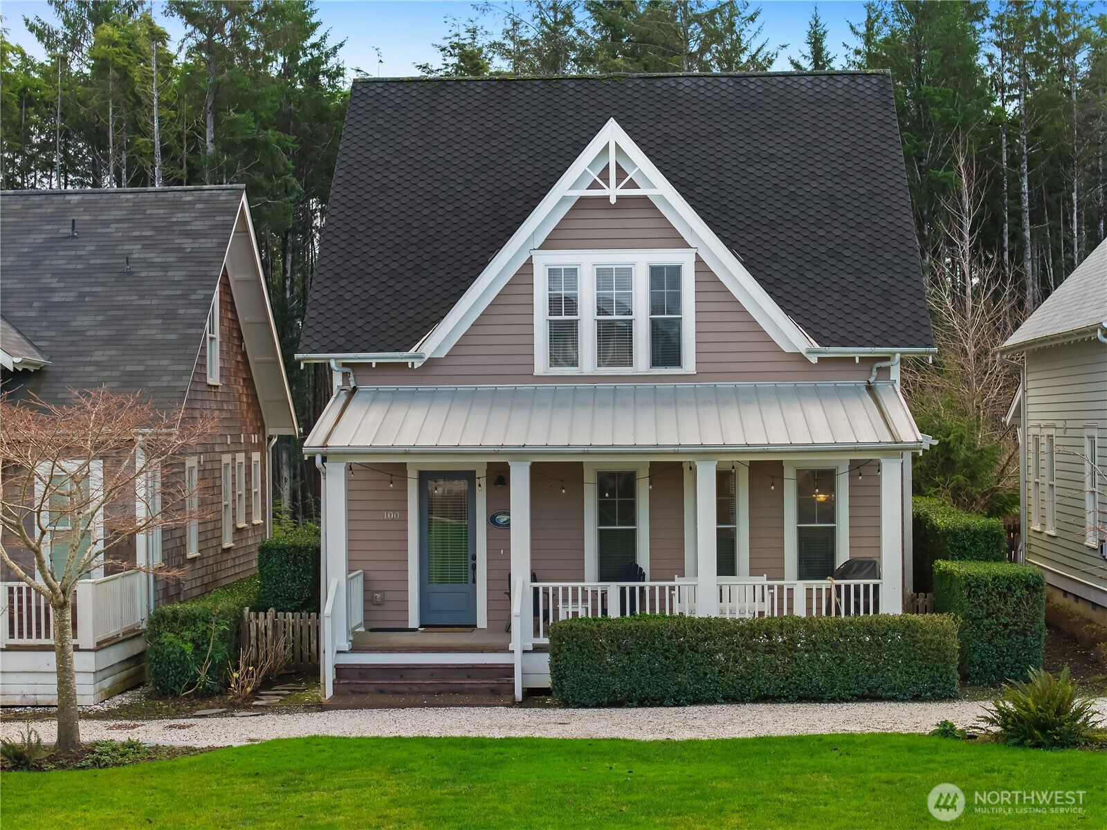 100 Horseshoe Lane, Pacific Beach, WA 98571