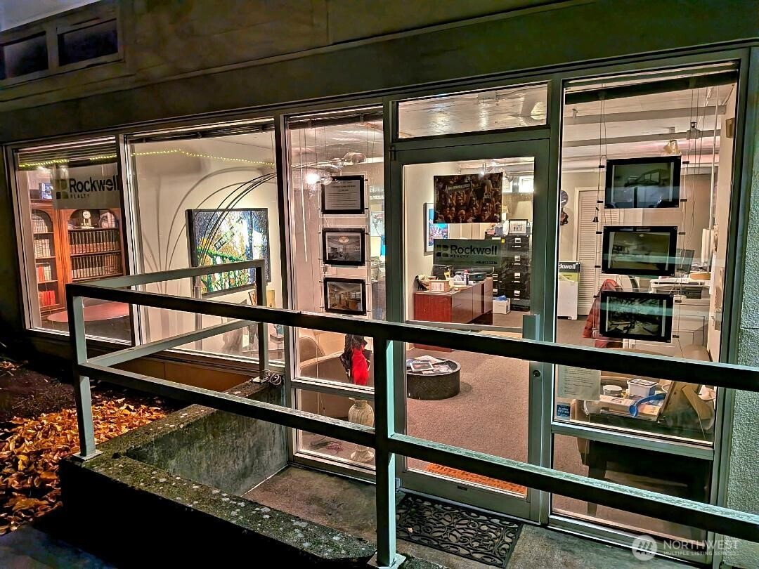 6300 32nd Avenue NW, Seattle, WA 98107