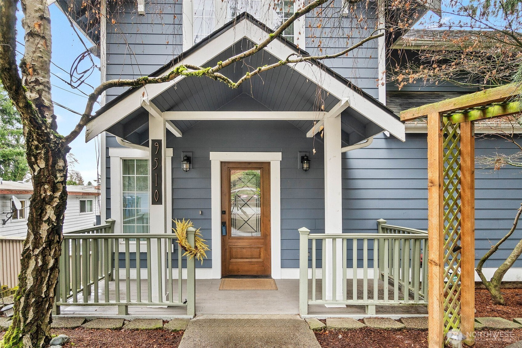 9510 9th Avenue NW, Seattle, WA 98117