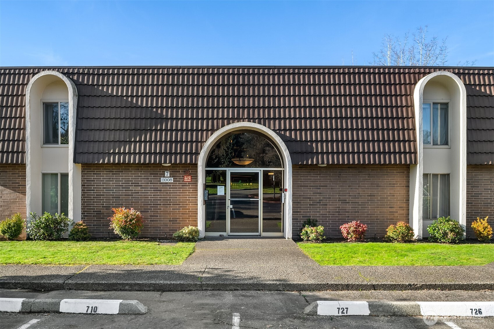 11008 NE 68th Street, Kirkland, WA 98033