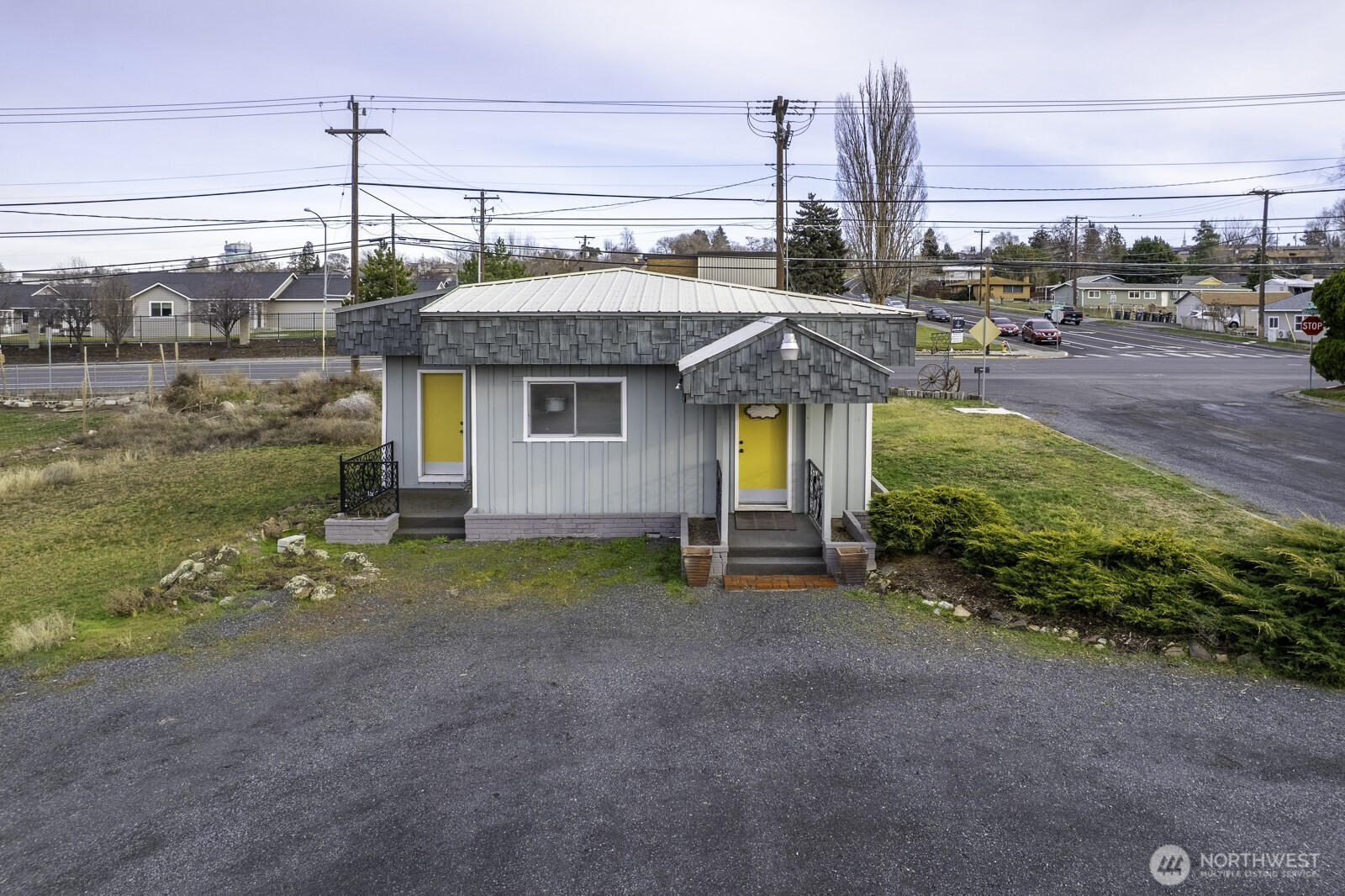 956 S Division, Moses Lake, WA 98837