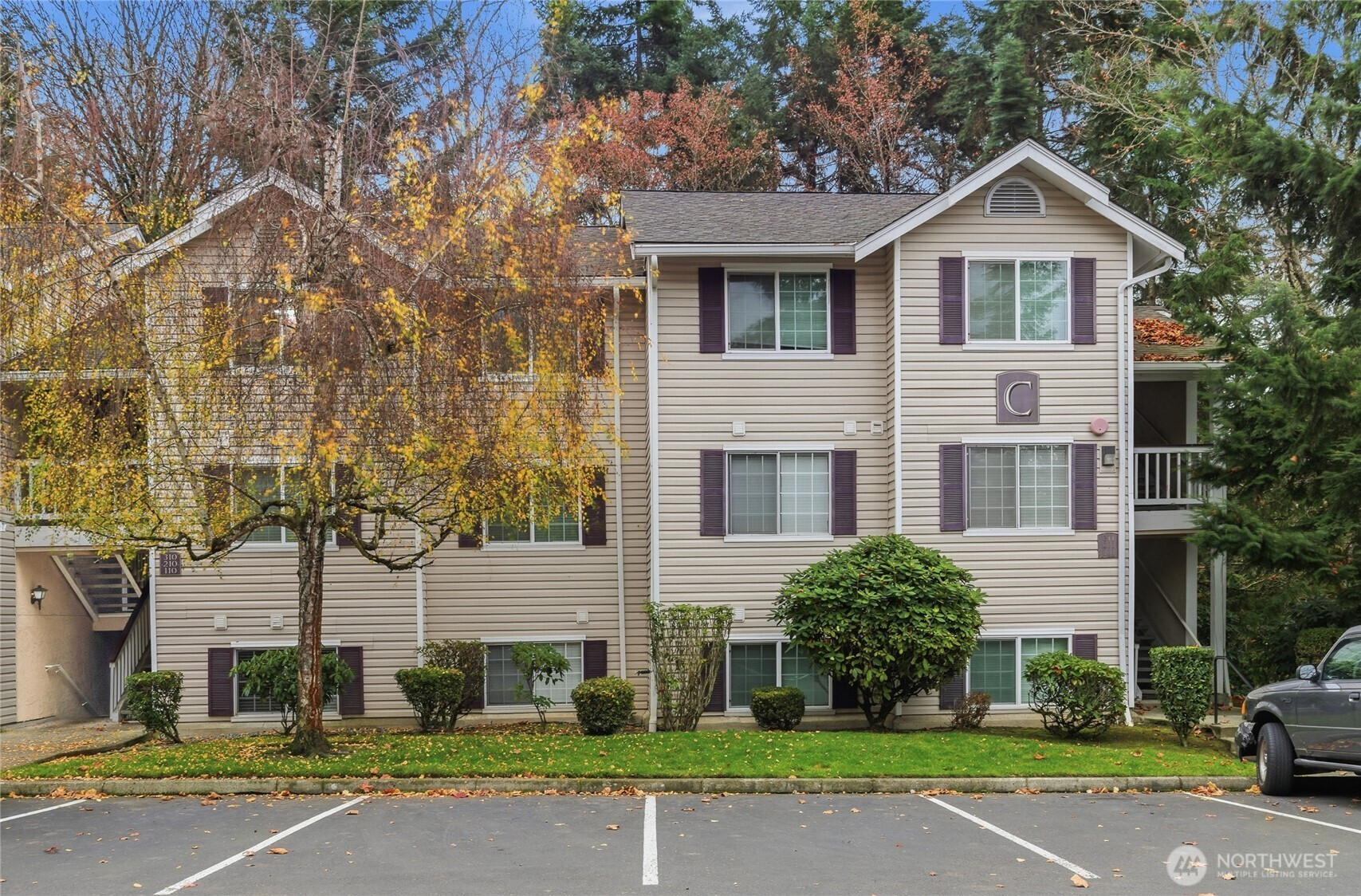 19230 Forest Park Drive NE, Seattle, WA 98155