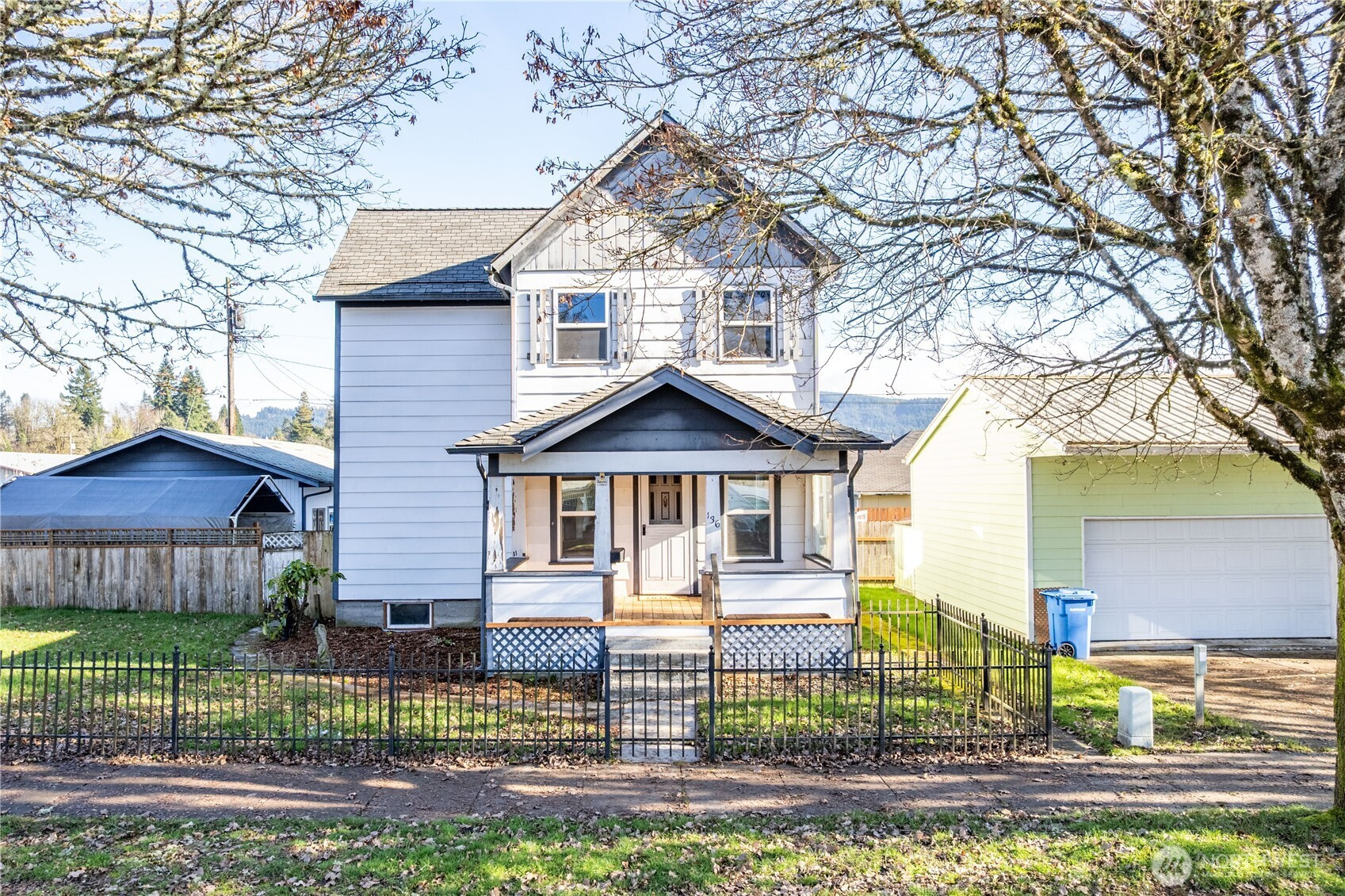 136 SW 3rd Avenue, Castle Rock, WA 98611