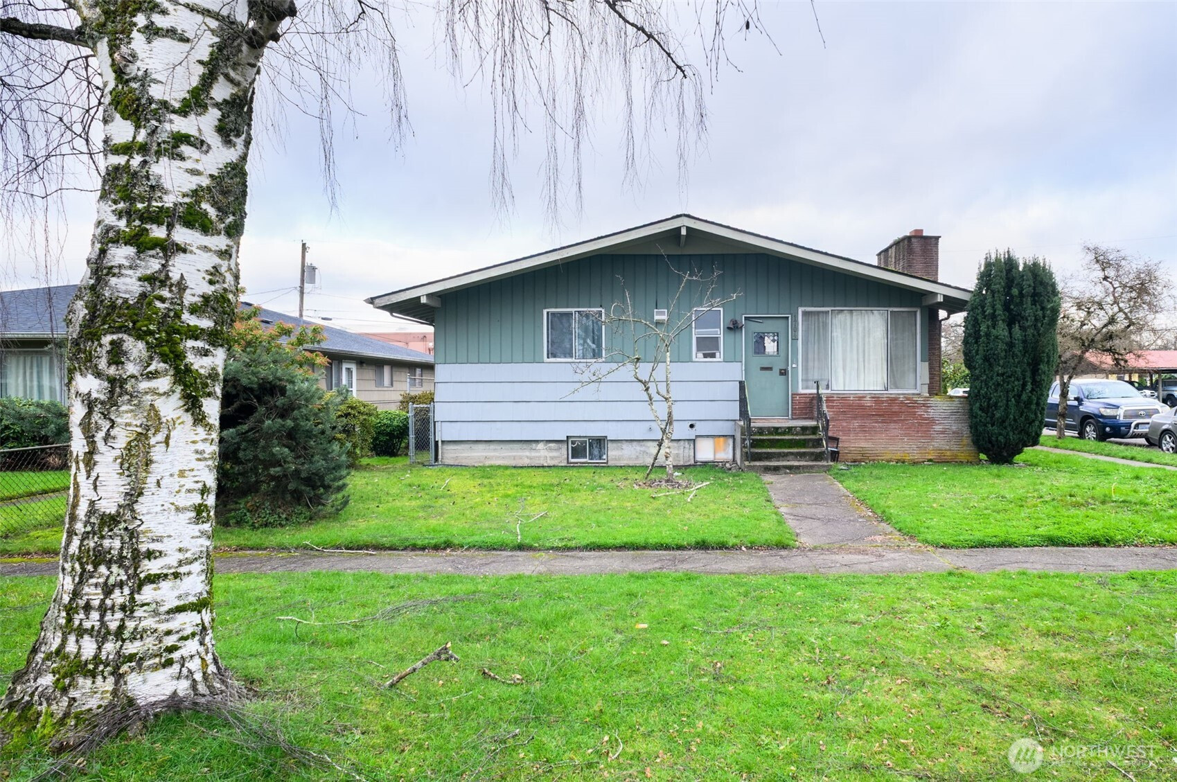 1704 10th Avenue, Longview, WA 98632
