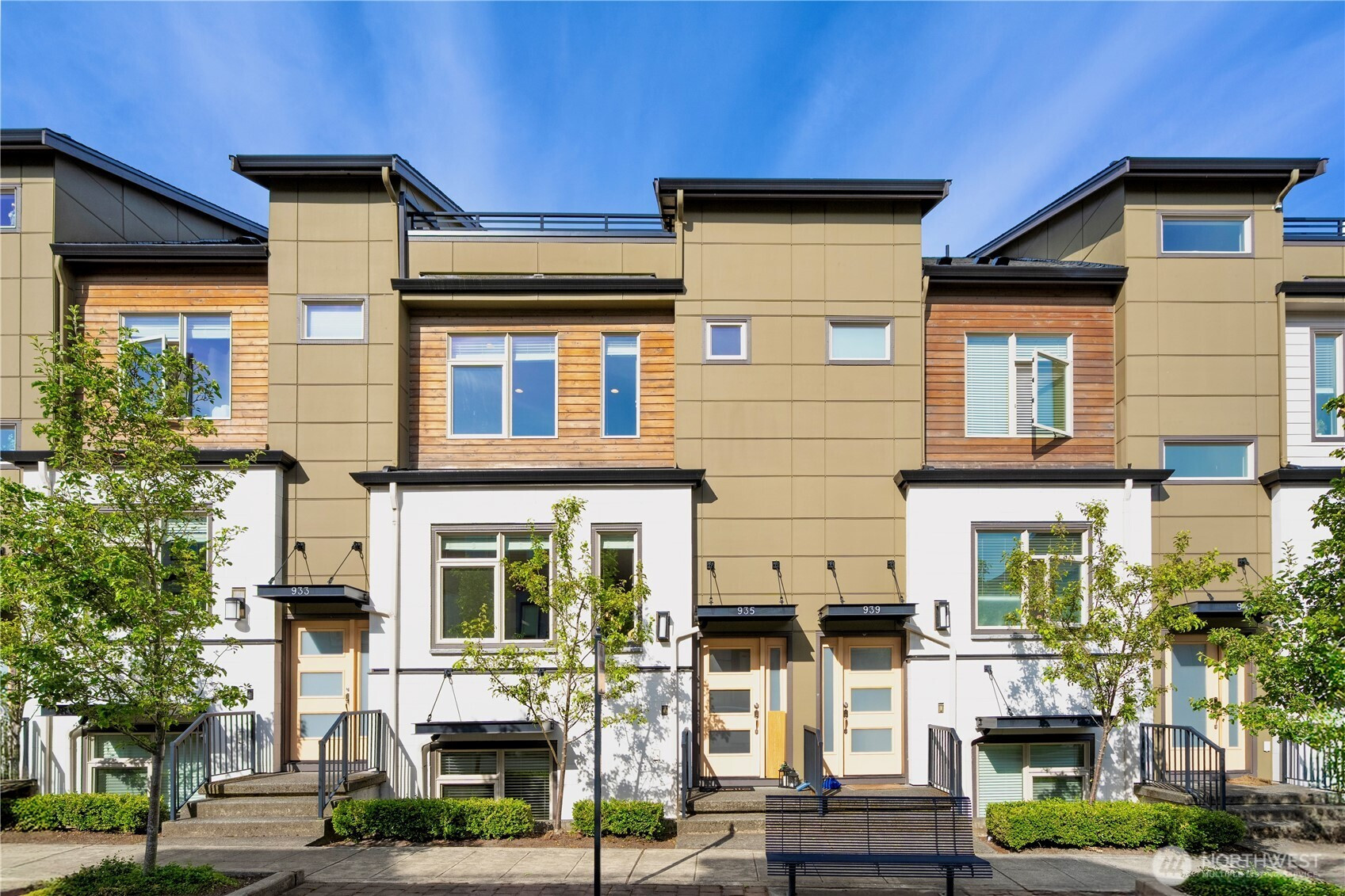 935 7th Avenue NE, Issaquah, WA 98029