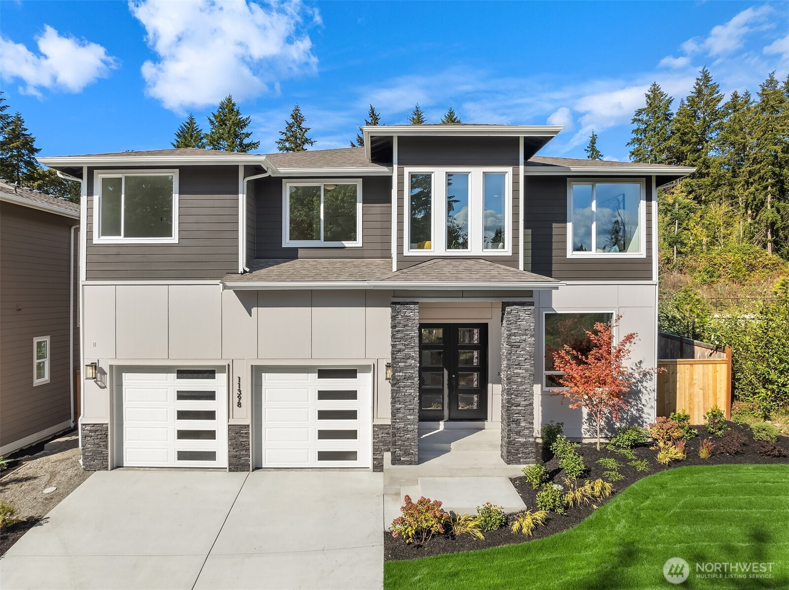 5816 NE 4th Place, Renton, WA 98059