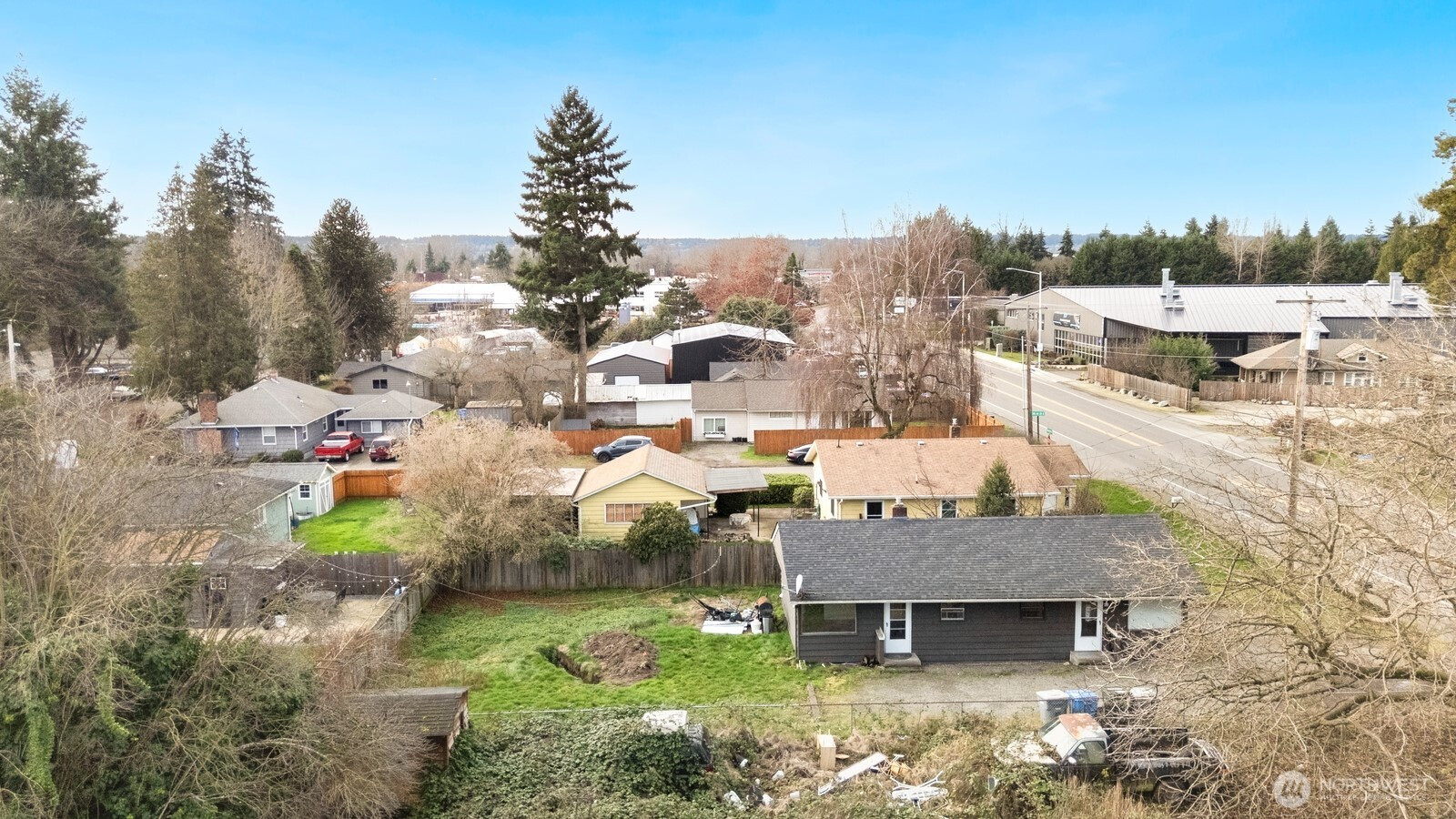 10908 10910 Valley Avenue E, Puyallup, WA 98372