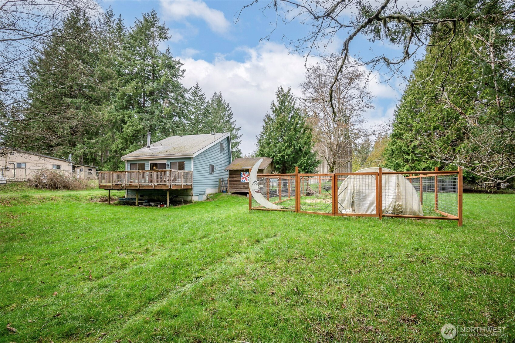 406 E Madrona Drive, Lakebay, WA 98349