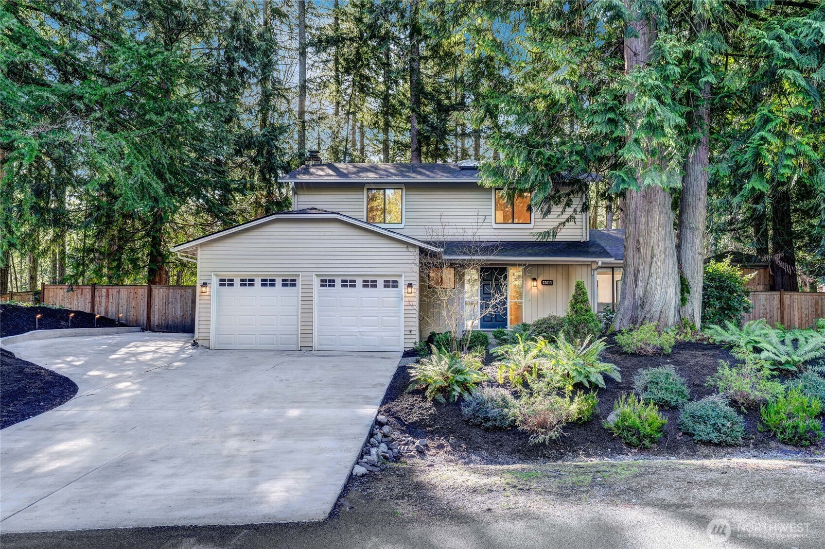 22013 SE 33rd Street, Sammamish, WA 98075
