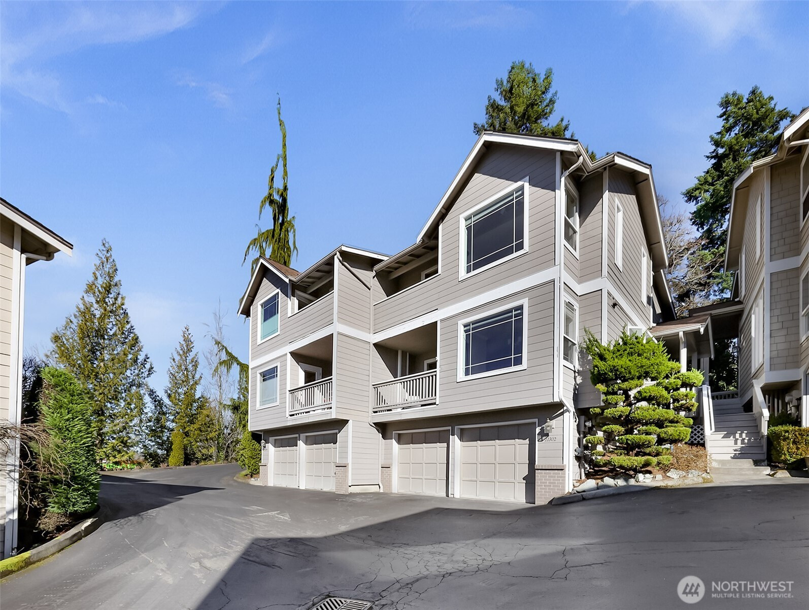 11302 Ohde Circle, Kirkland, WA 98033