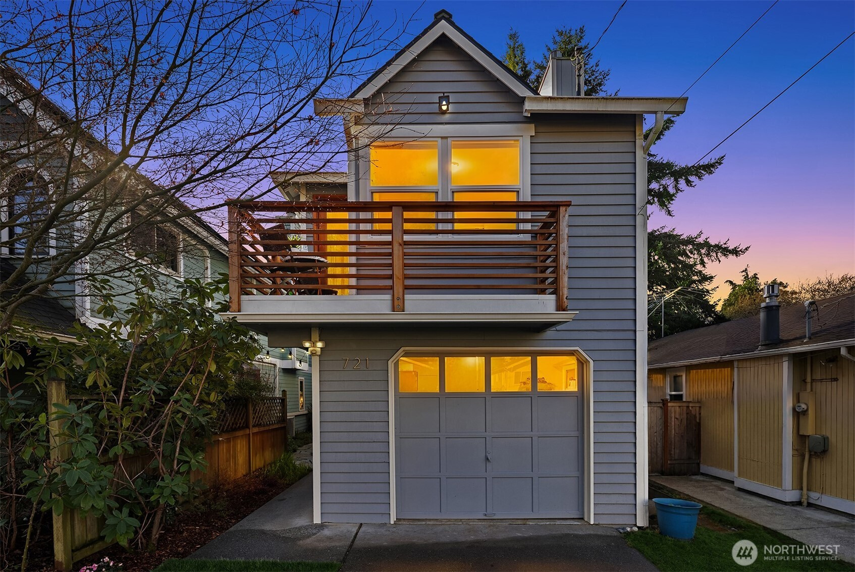 721 N 87th St, Seattle, WA 98103