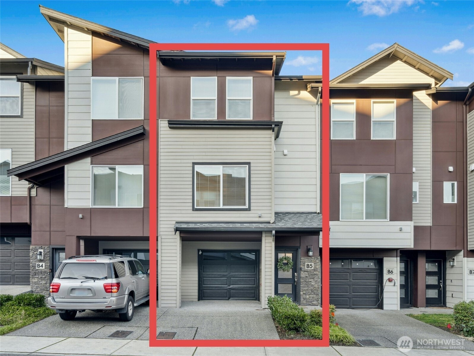 15720 Meadow Road, Lynnwood, WA 98087