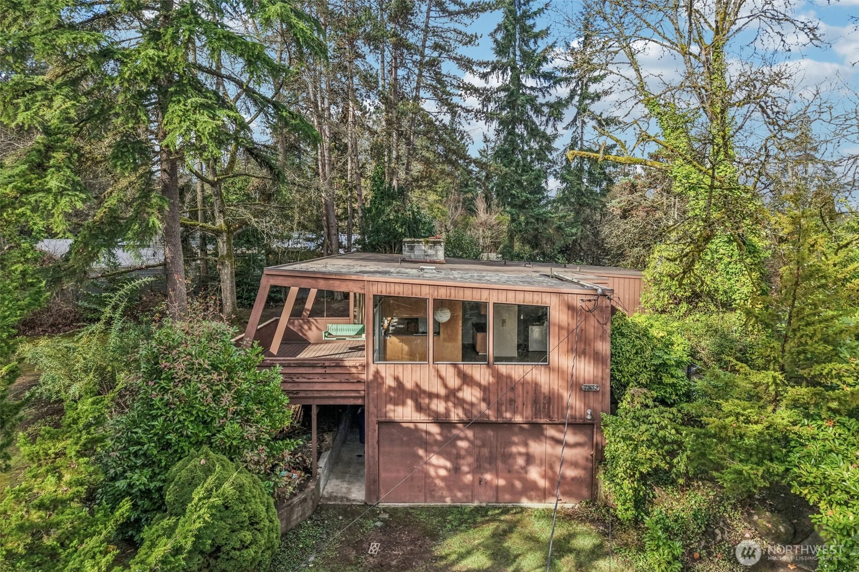 7832 NE 32nd Street, Medina, WA 98039