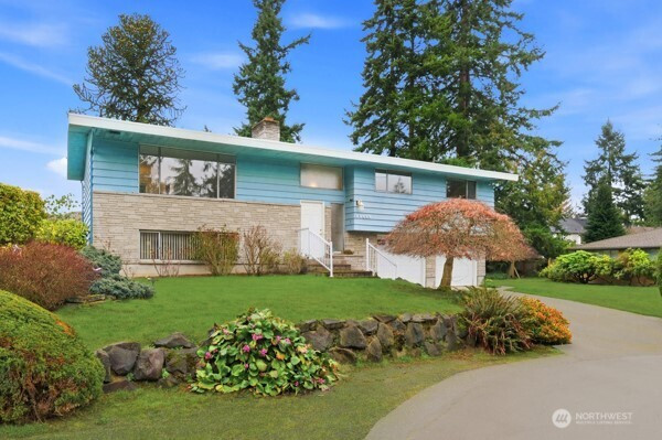 23629 86TH Av W, Edmonds, WA 98026