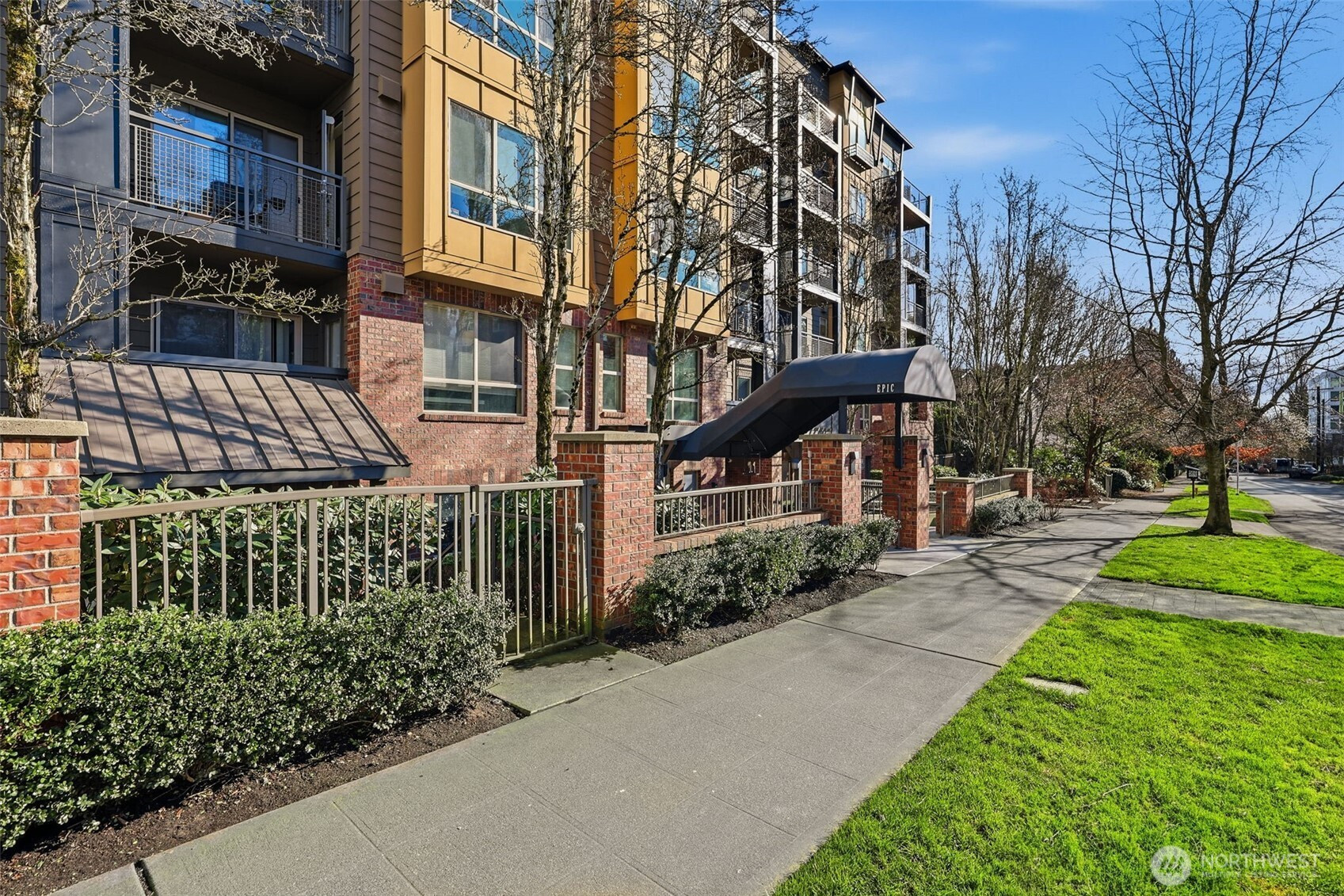 412 11th Avenue, Seattle, WA 98122