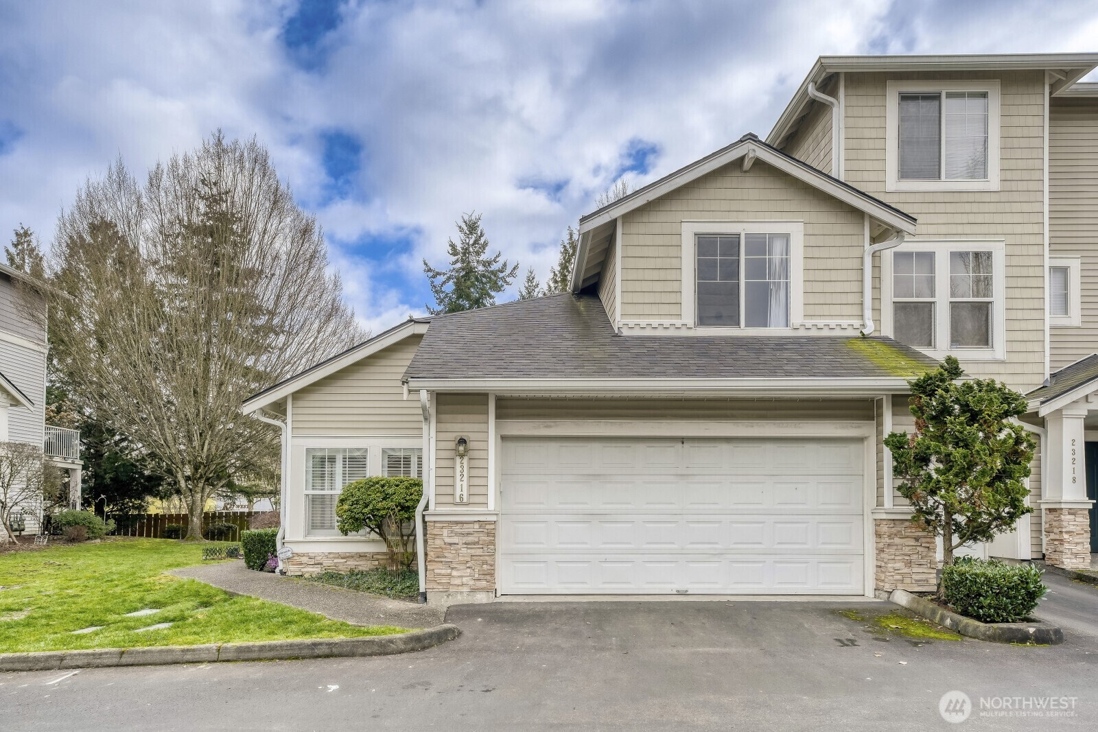 23216 63rd Place S, Kent, WA 98032