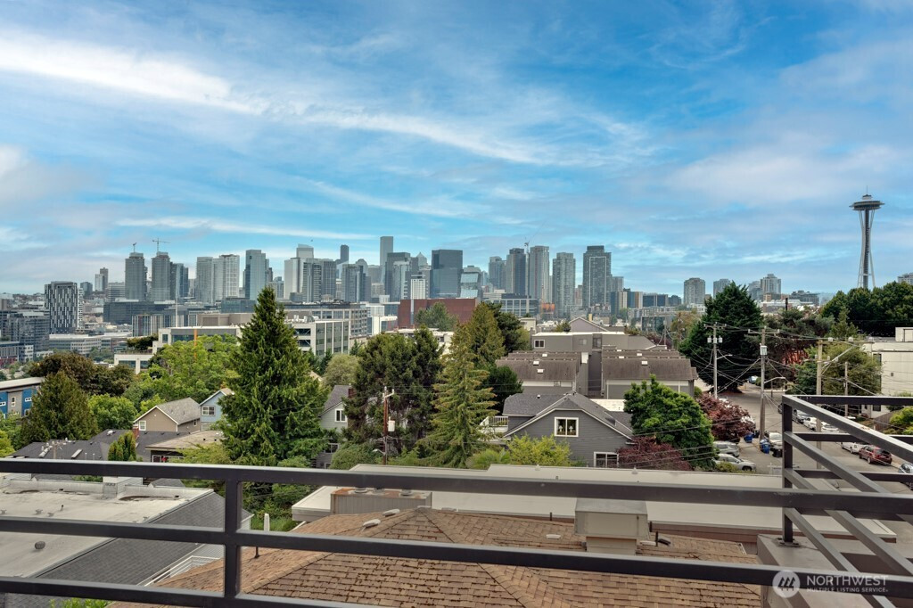 1312 6th Avenue N, Seattle, WA 98109