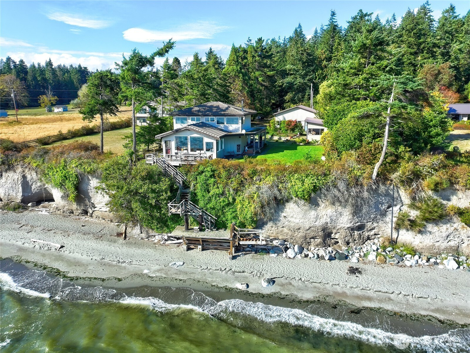 376 Schwartz Road, Nordland, WA 98358
