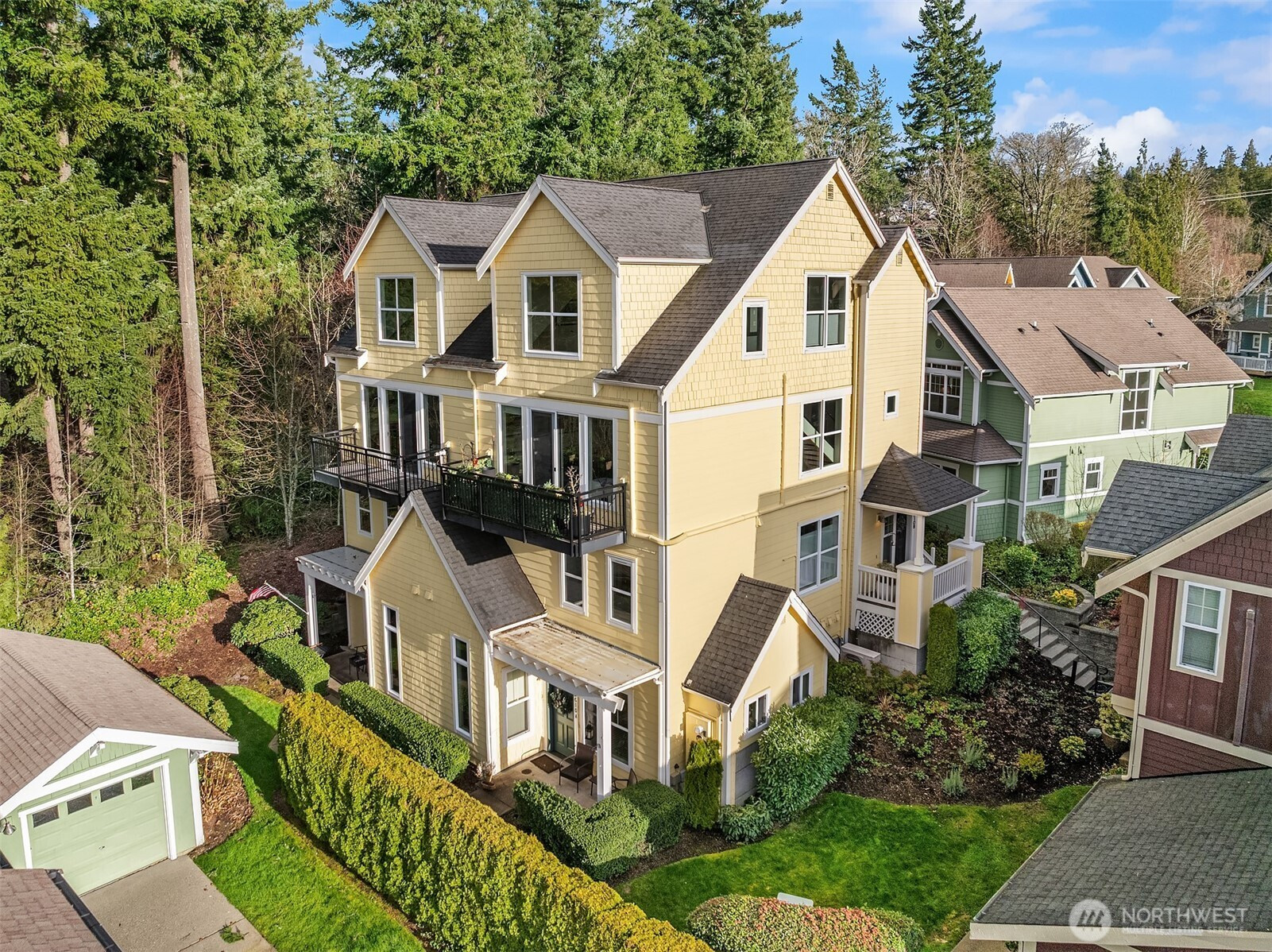2012 NE Katsura Court, Issaquah, WA 98029