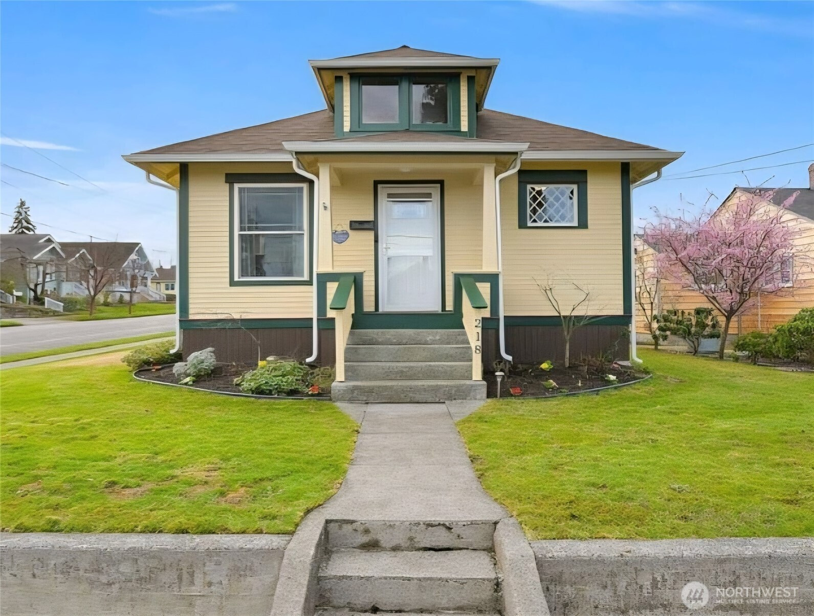 218 Evergreen Street, Mount Vernon, WA 98273