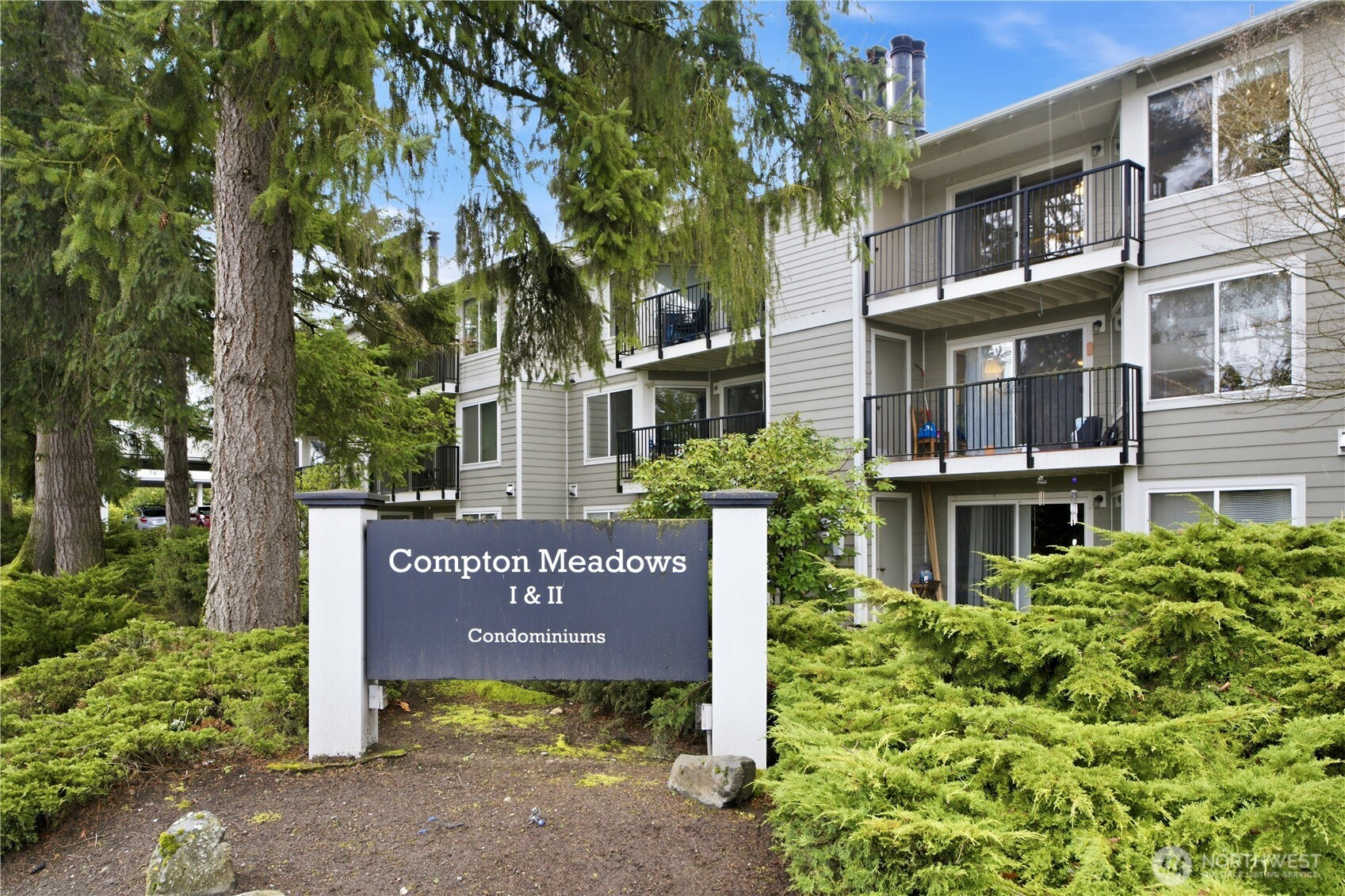 14342 126th Avenue NE, Kirkland, WA 98034