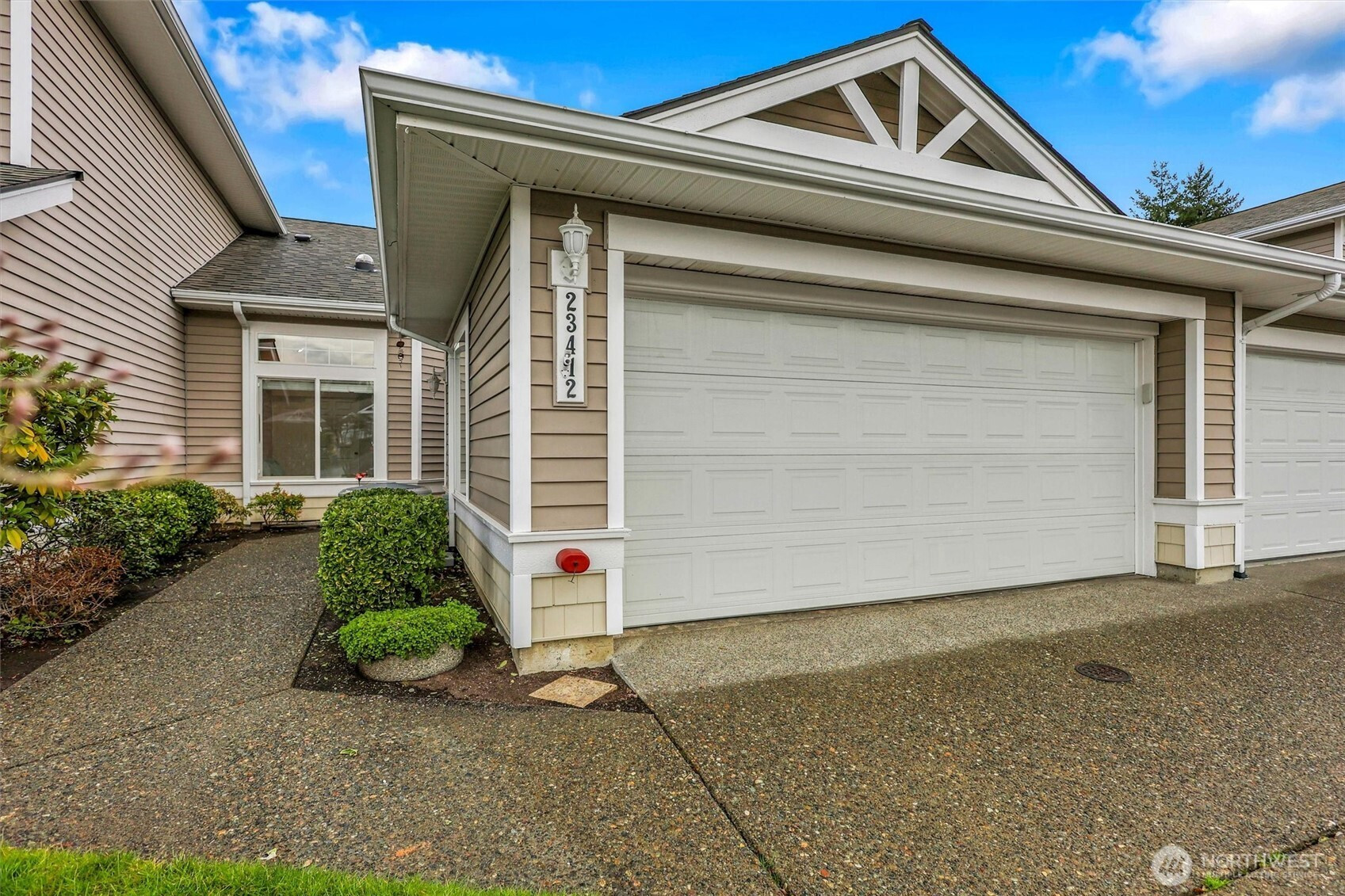 23412 52nd Place S, Kent, WA 98032