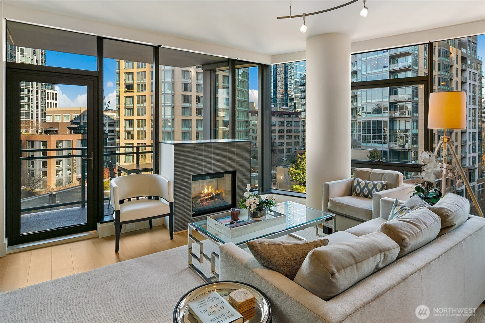 820 Blanchard Street, Seattle, WA 98121