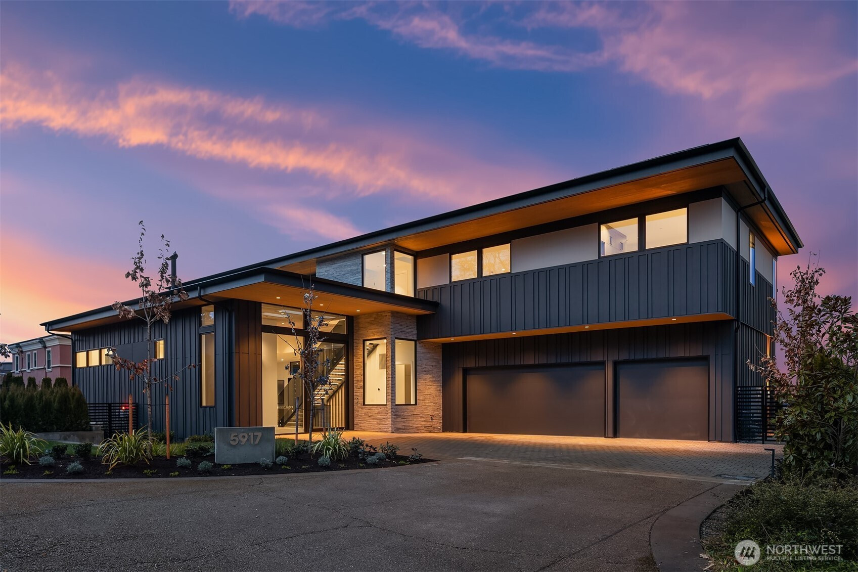 5917 104th Place NE, Kirkland, WA 98033